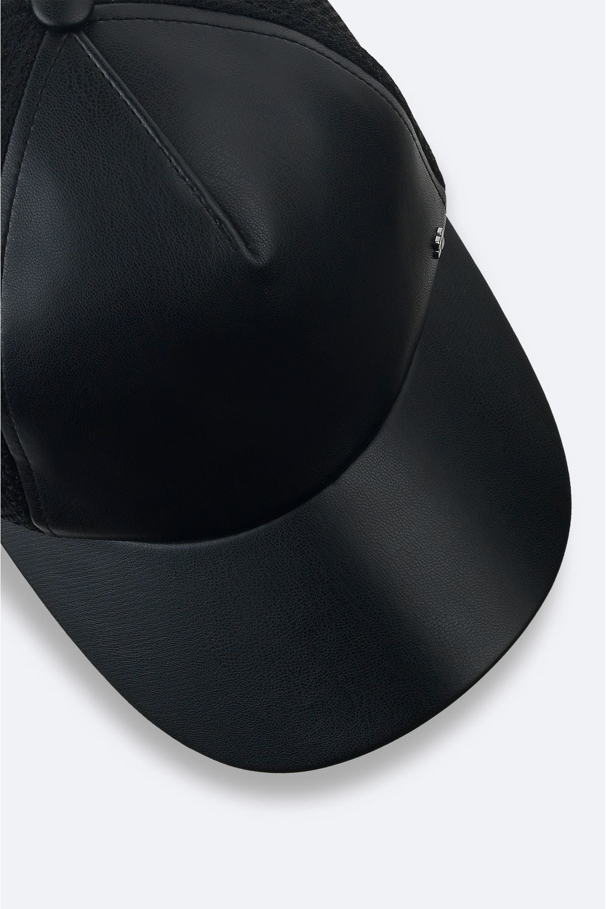 Men's black front applique detailed sports hat a42y9250