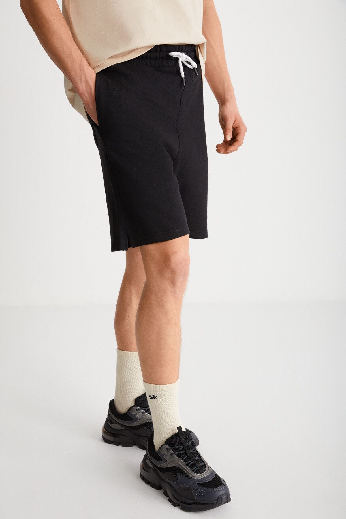 Uncertain Men's Comfort Fit Black Shorts & Bermuda