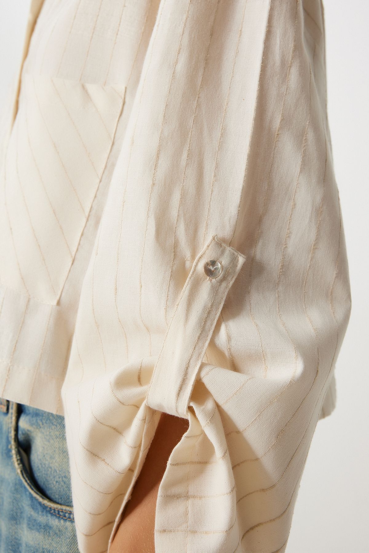 Women's Cream Fine striped Crop ogin shirt DM00140