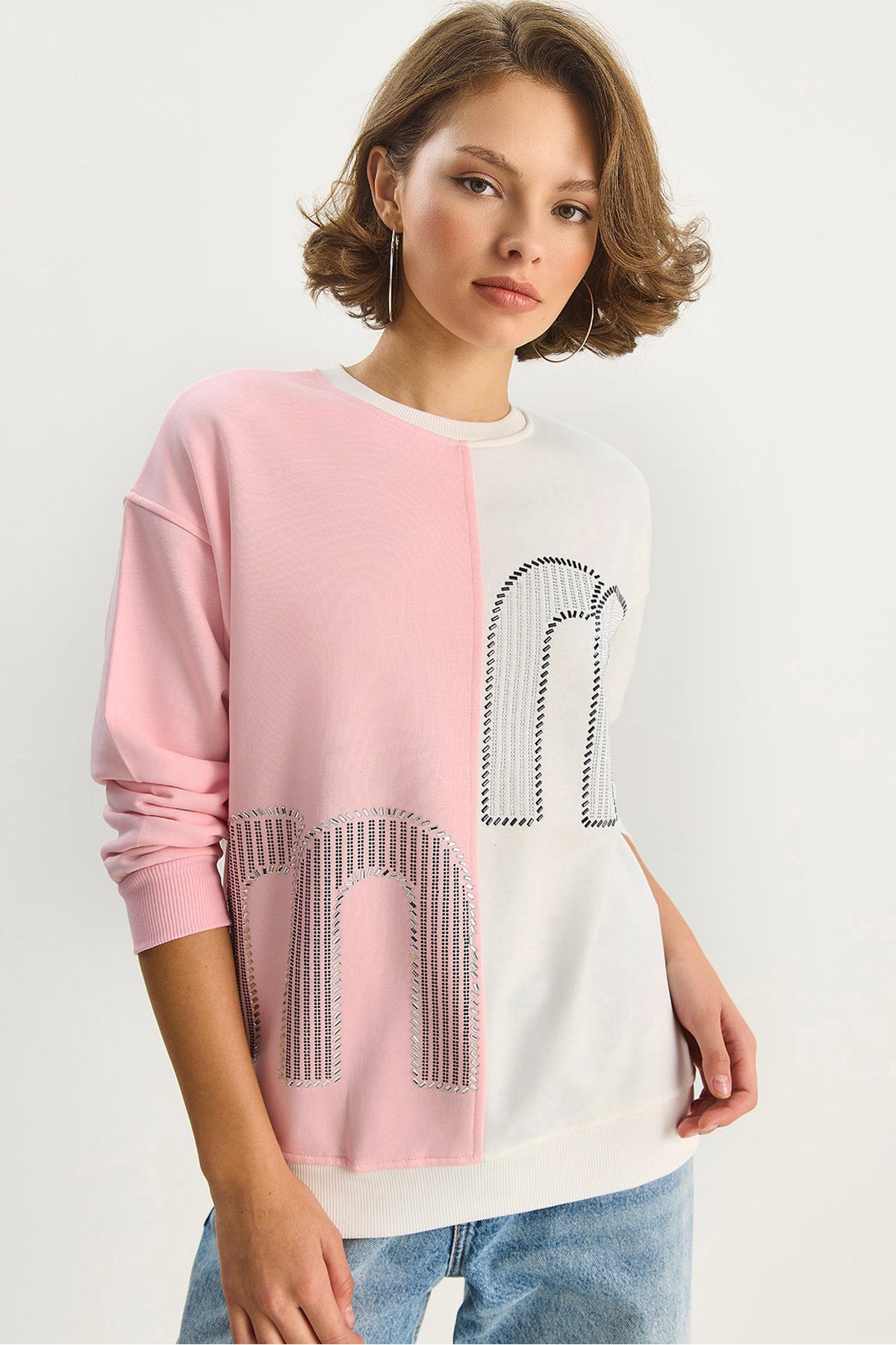 Women's Crew Neck Stone Embroidered Color Block Oversize Sweatshirt 1453 60283634