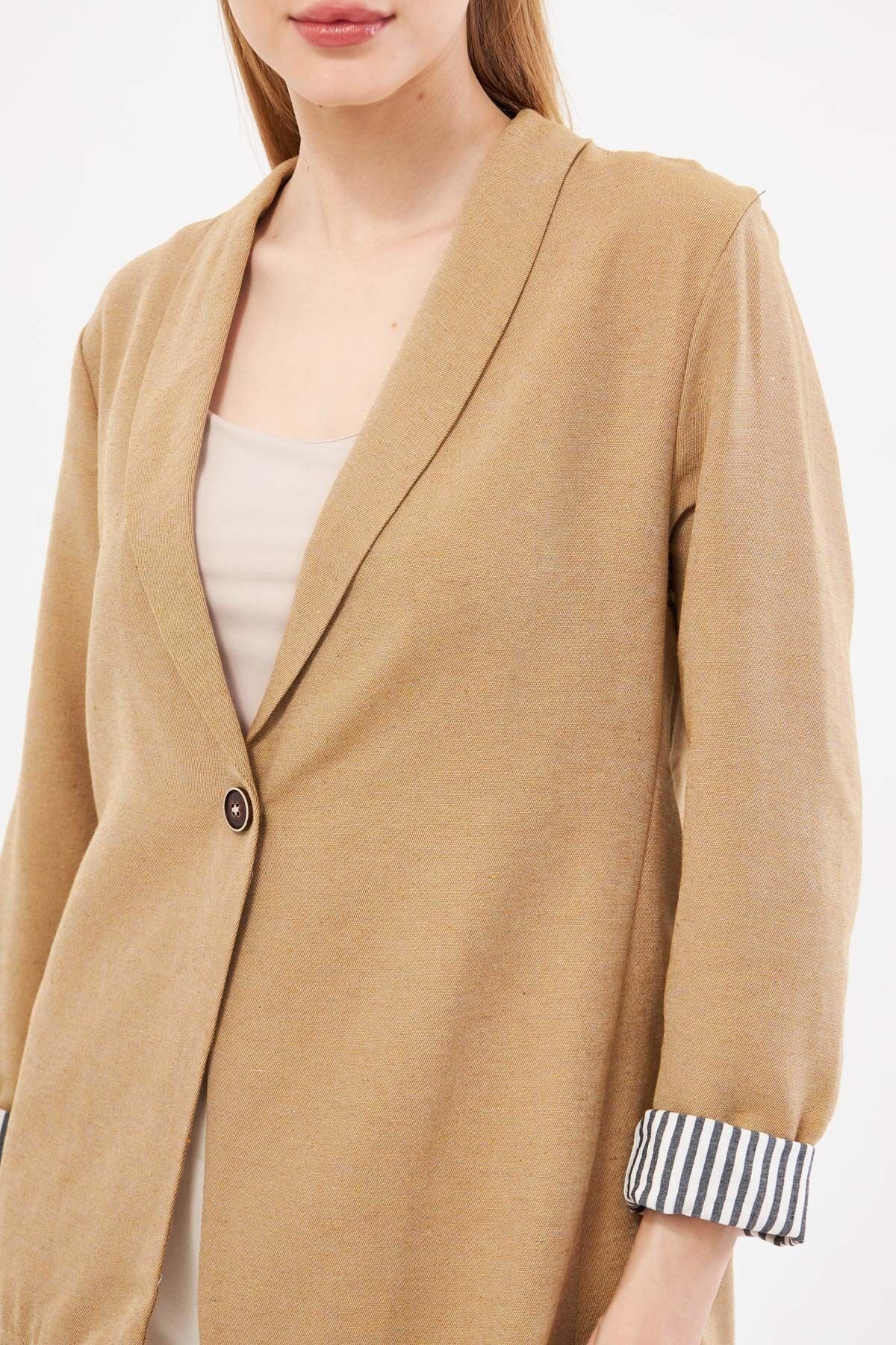 WOMEN DARK MISSION SOLID SOLID SOLUTION SOLID JACKET ARM-22K001122