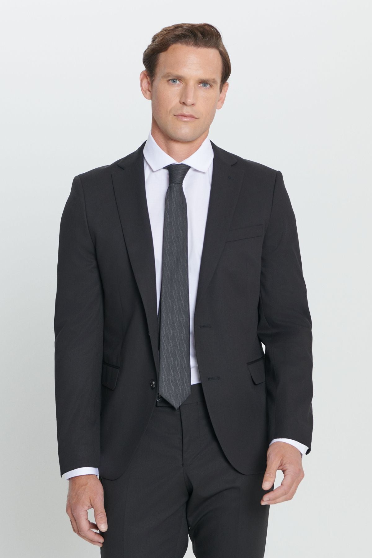 Men's black slim fit narrow cutting mono collar suits