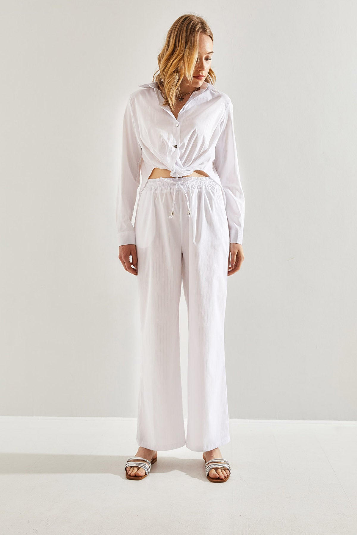 Women's Tie-Front Shiny Striped Trousers 60221021