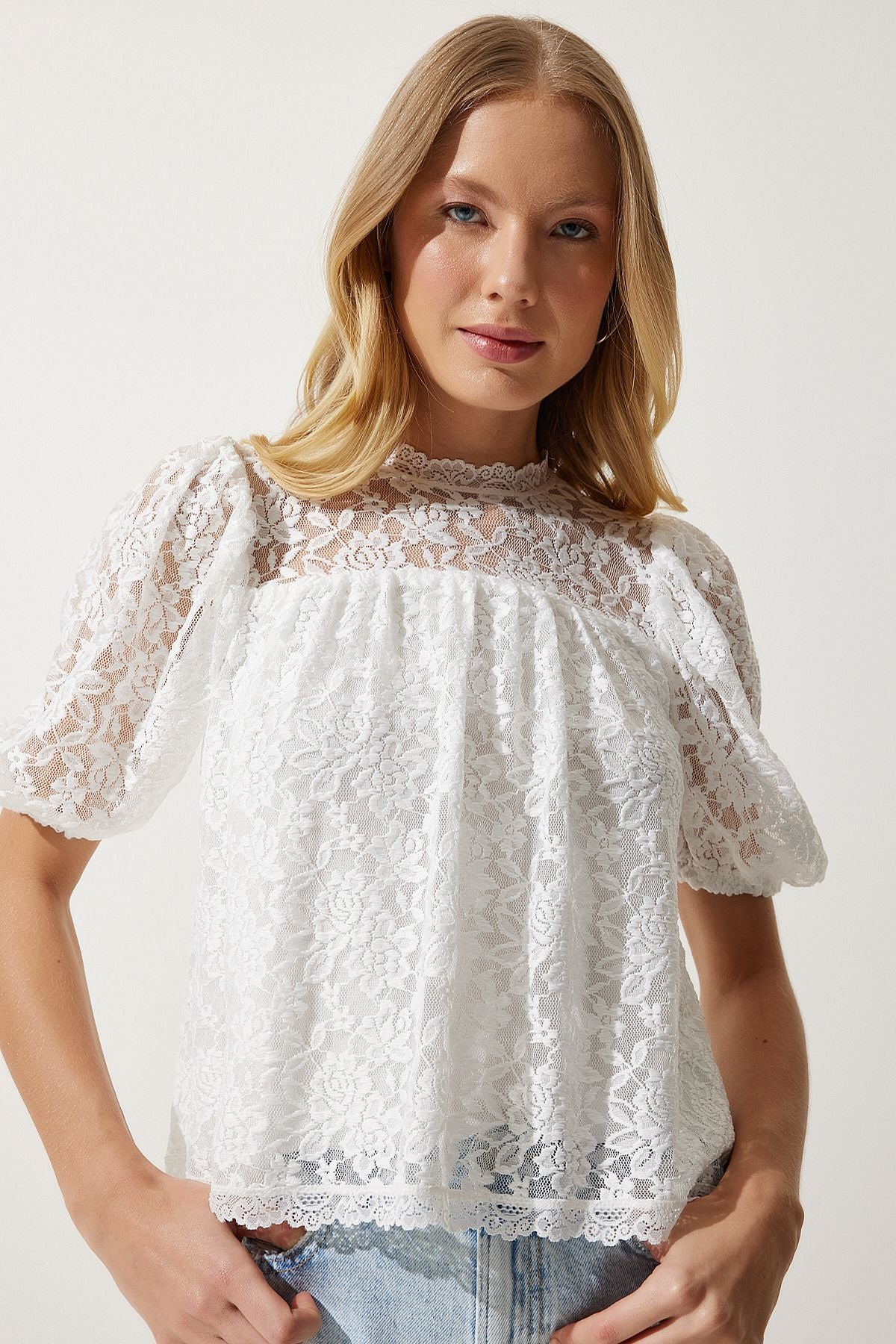 Women's white lace knitted blouse RG00015