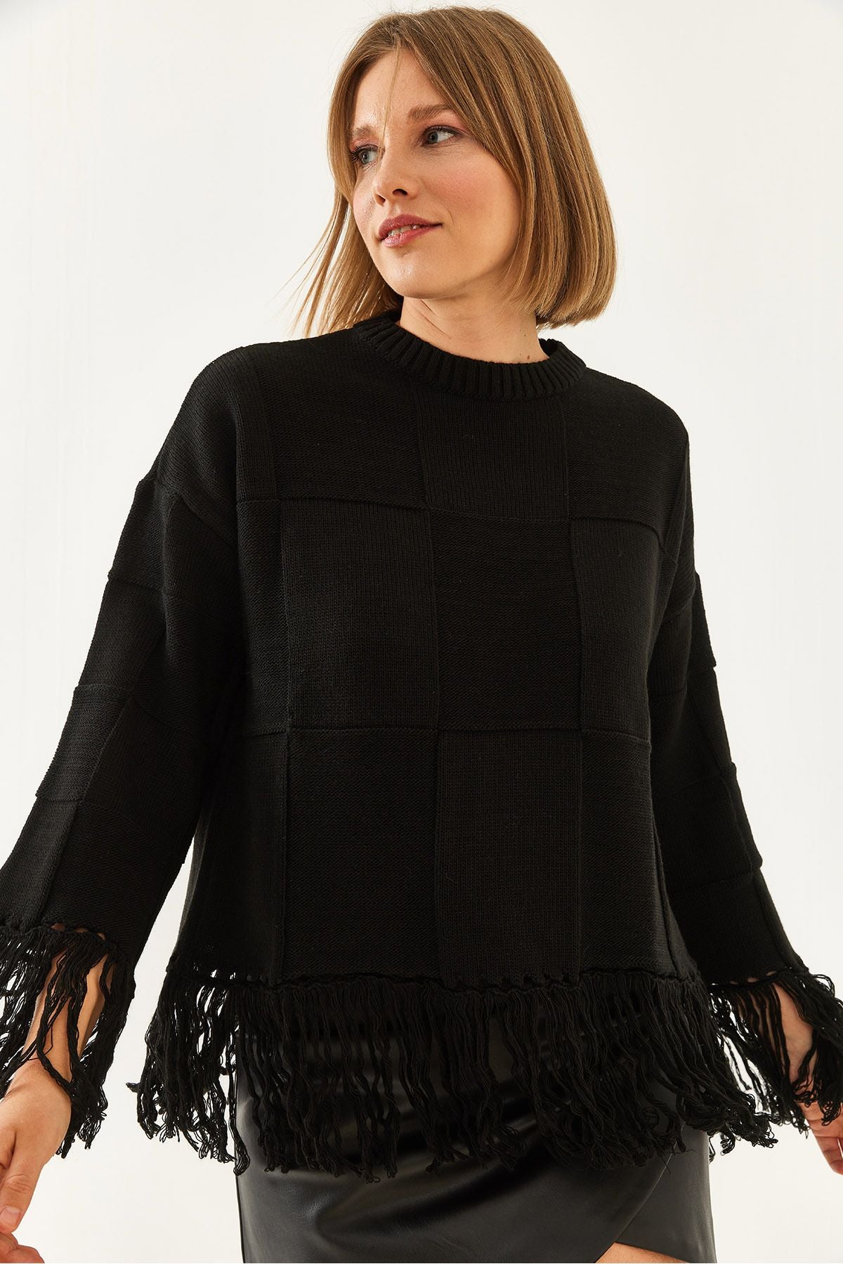 Female tassel knitwear sweater