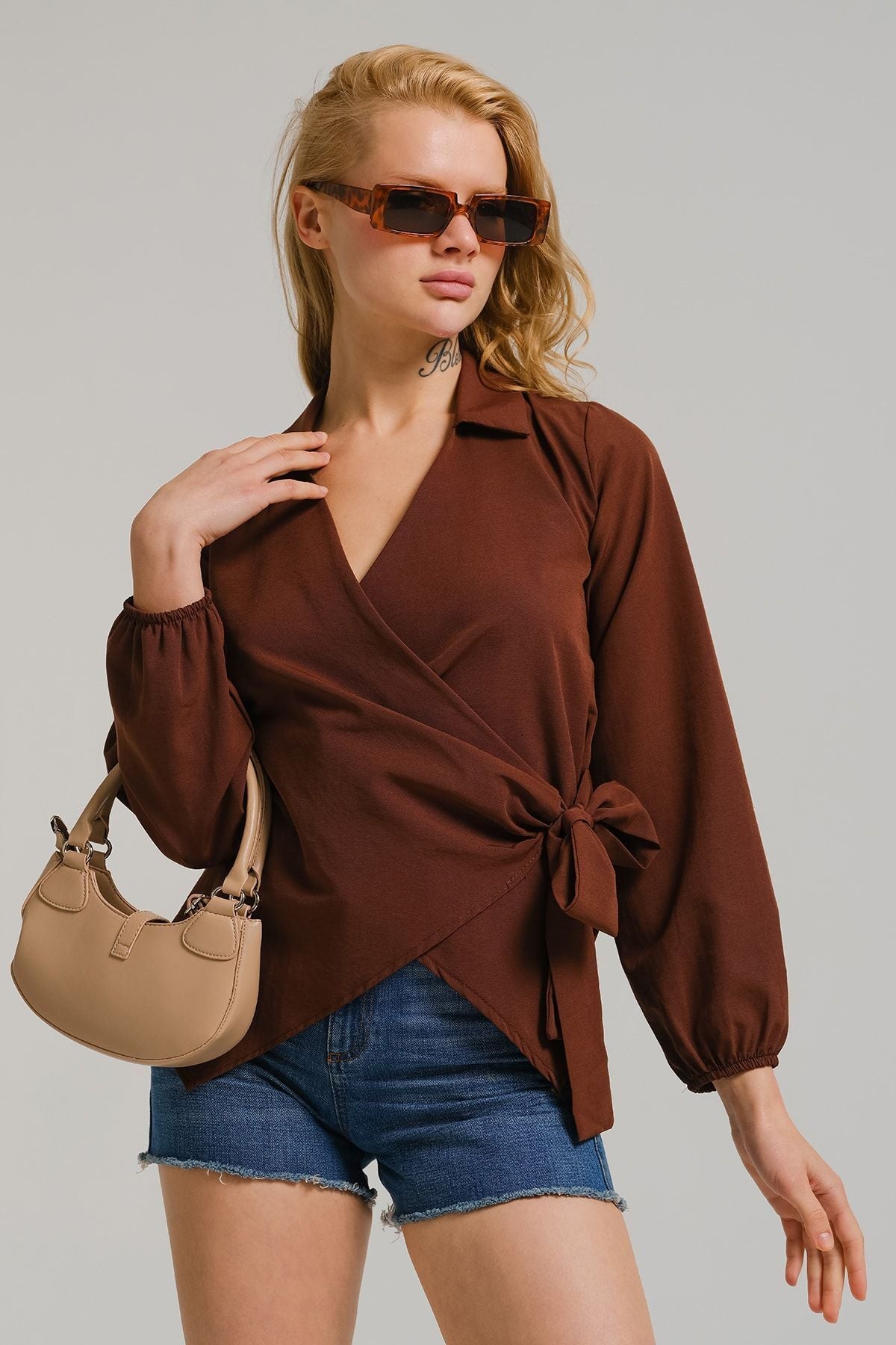 Female Coffee Collar Cruve Blouse ARM-22Y024025