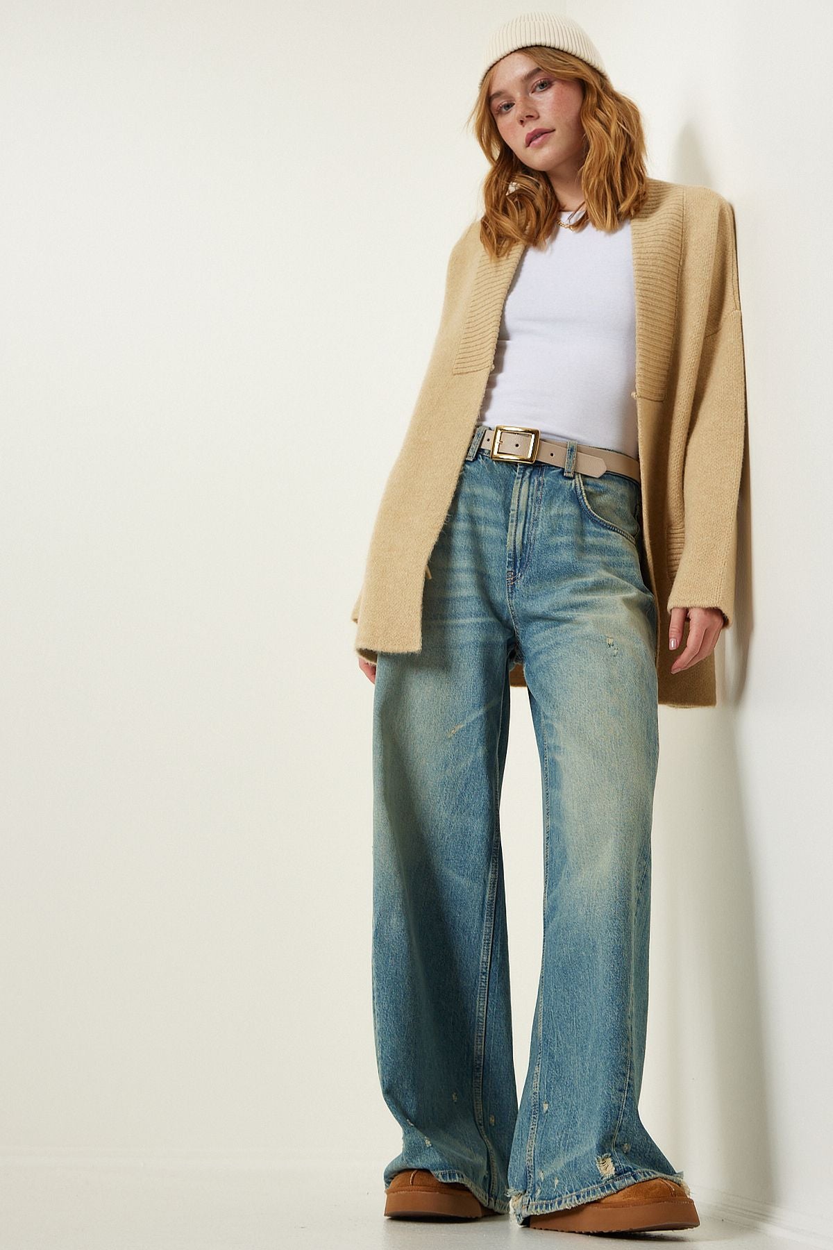 Female Biscuit Pocket Thick textured knitwear cardigan PF00063