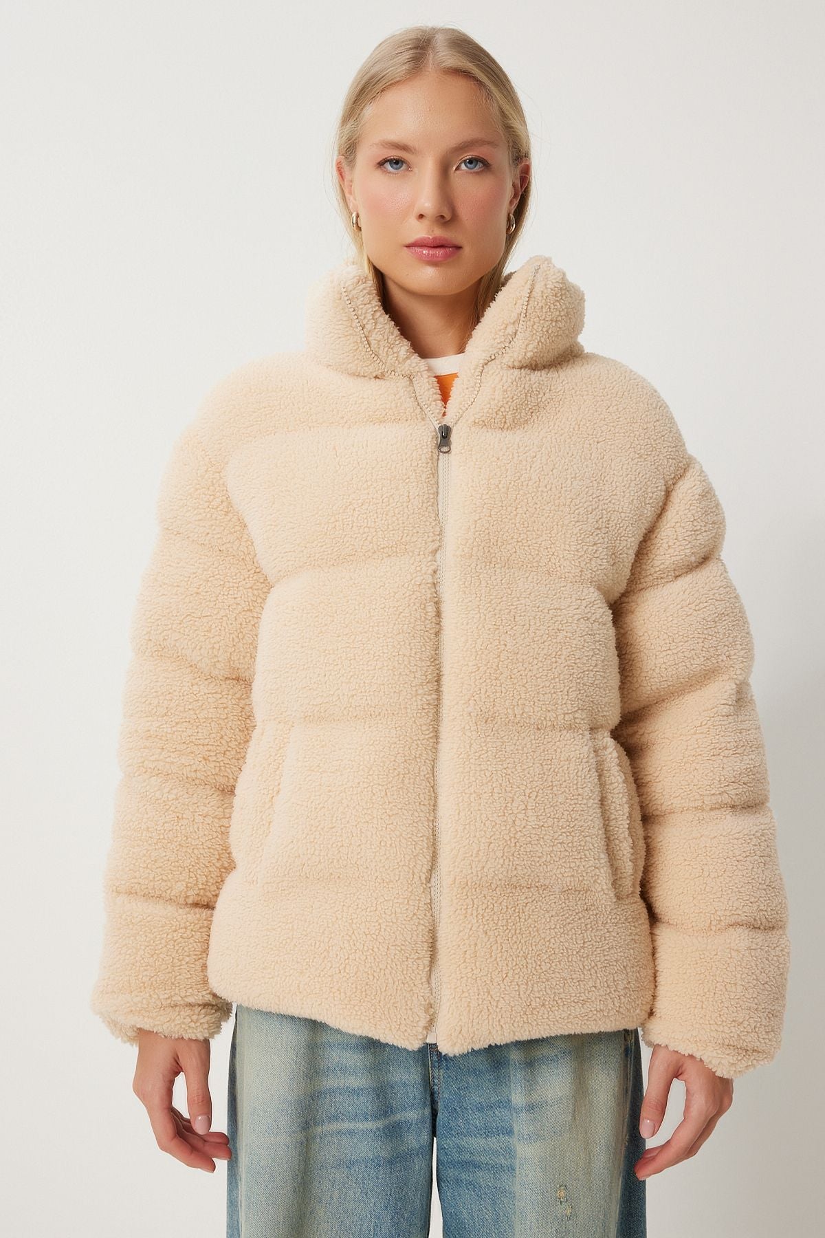 Woman beige upright collar plush swelling coat QA00002