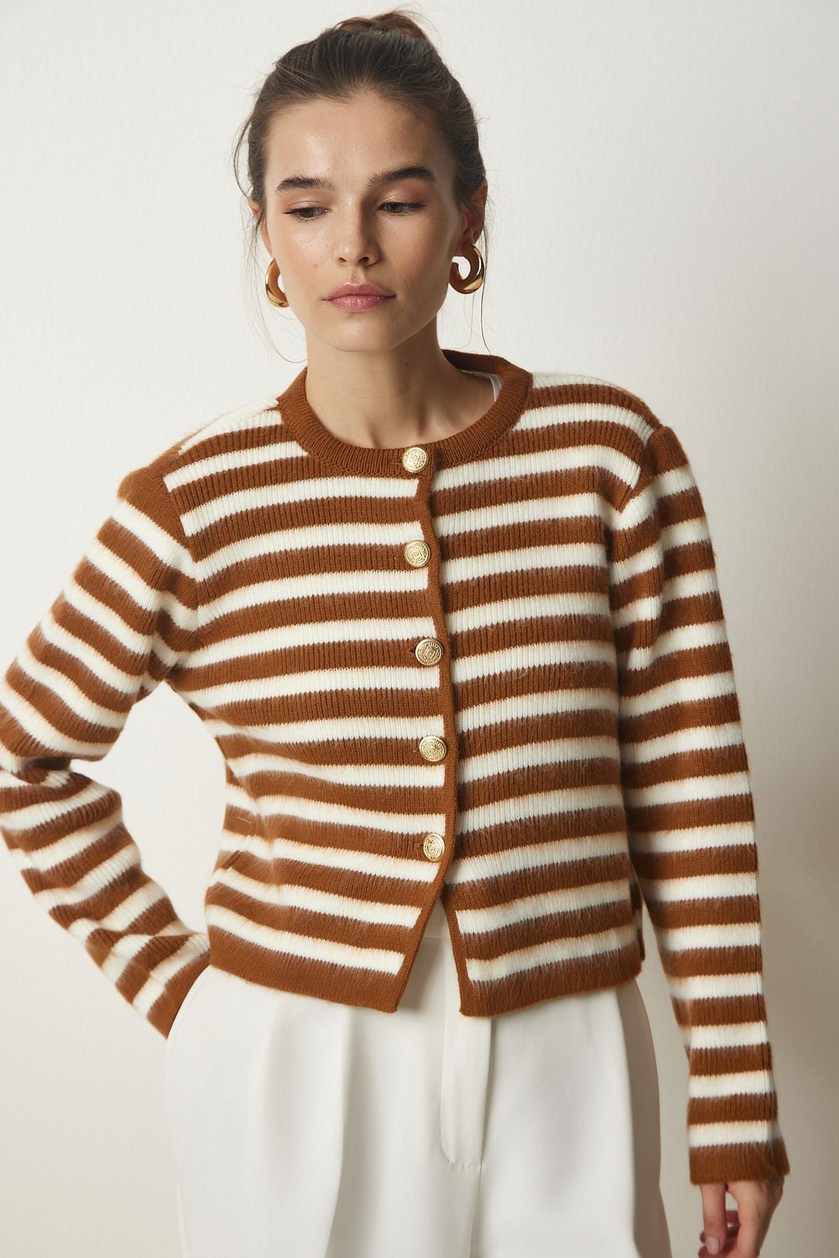 Female Tile Metal Button Detailed Triko Cardigan PF00043