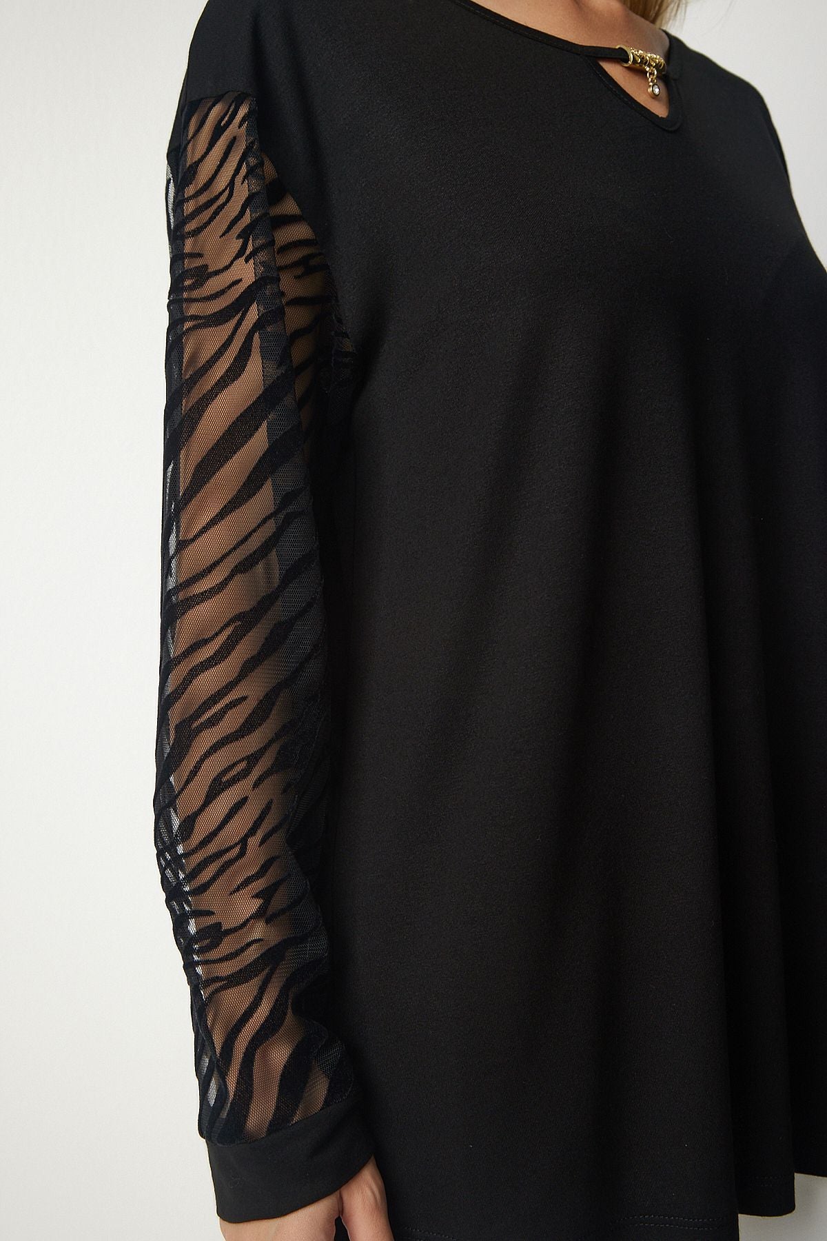 Female black transparent sleeve detailed stylish knitted blouse to00091