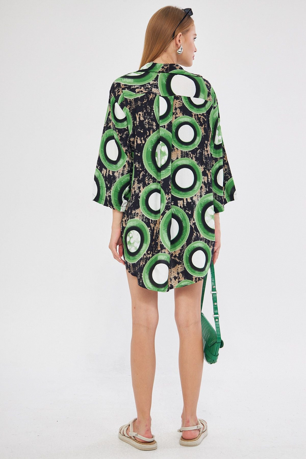 Female Peanut Green Patterned front-binding kimono shirt ARM-24Y001080