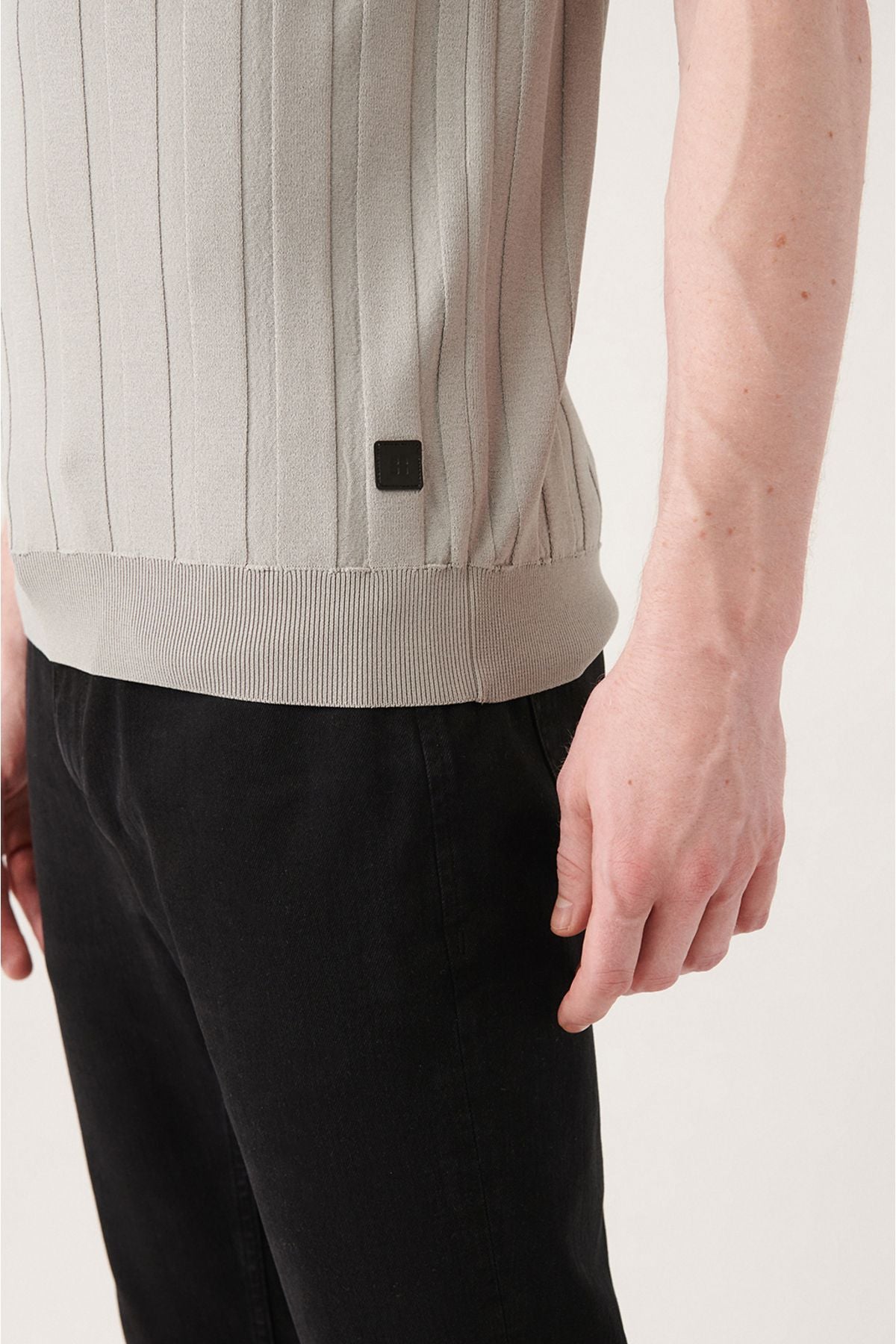 Men's gray wick knitting detailed Polo collar knitwear T-shirt A31y5011