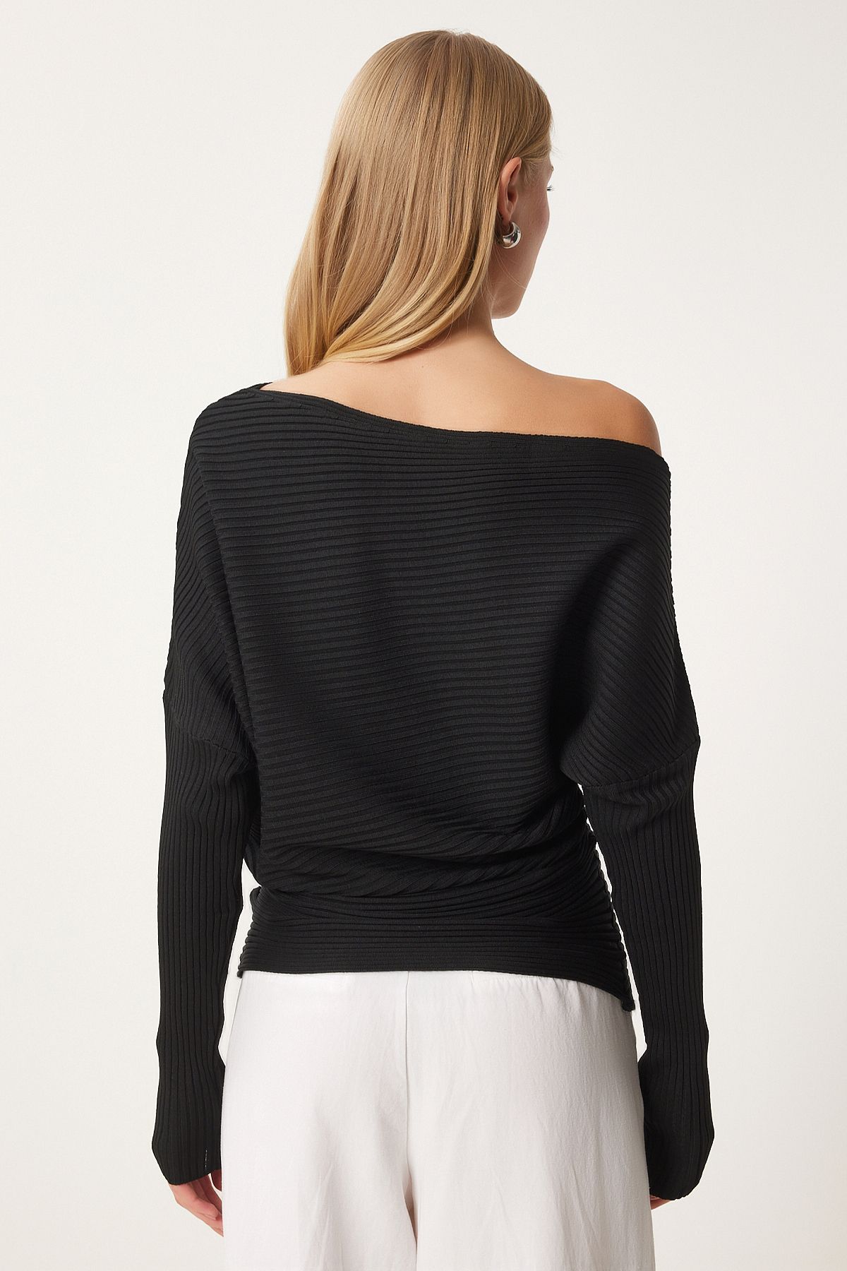 Female black asymmetrical collar wick sweater FN03383