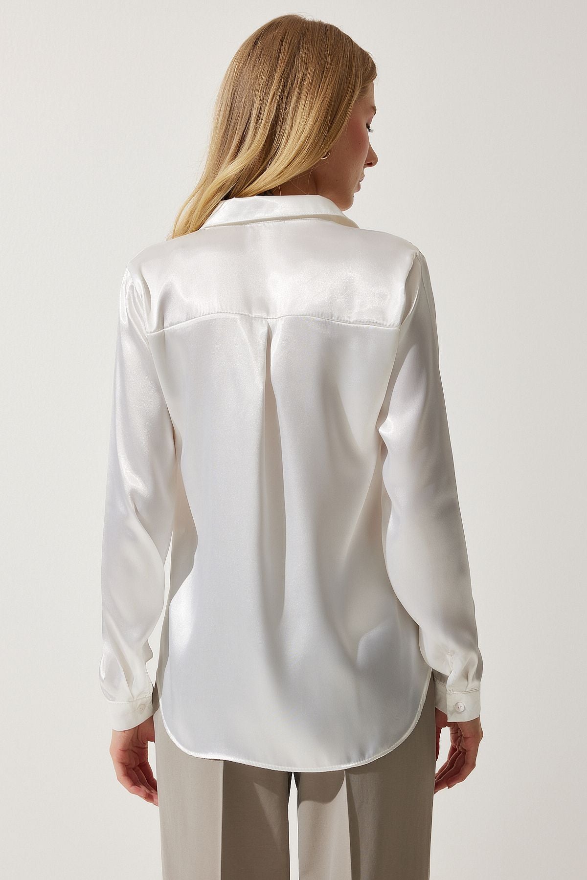 WOMEN LIGHT CREAM LIGHTED SATIN SOLUTION SHIRT DD00990