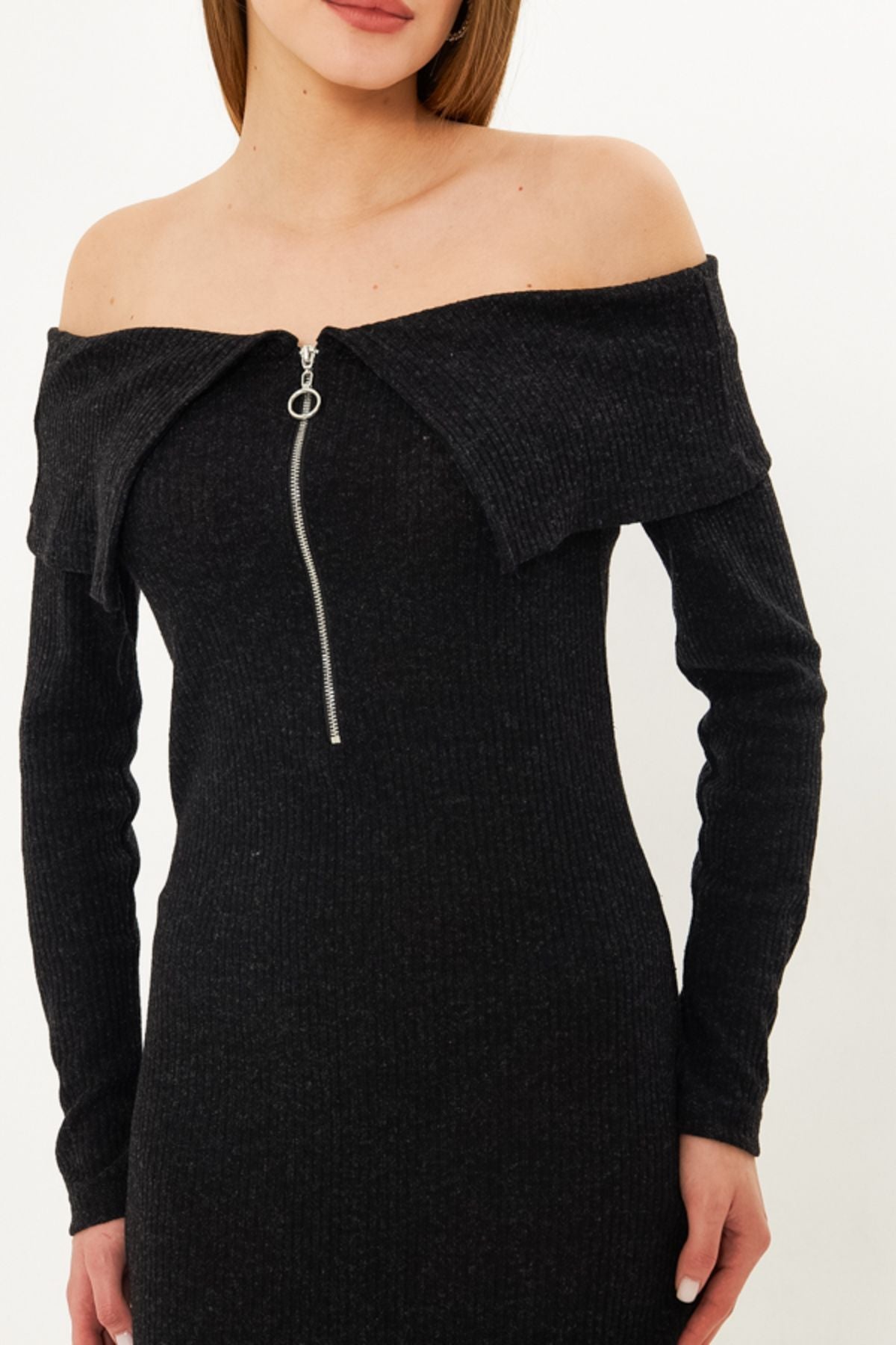 Female black low shoulder front zipper slit midi height knitwear dress ARM-25K001089