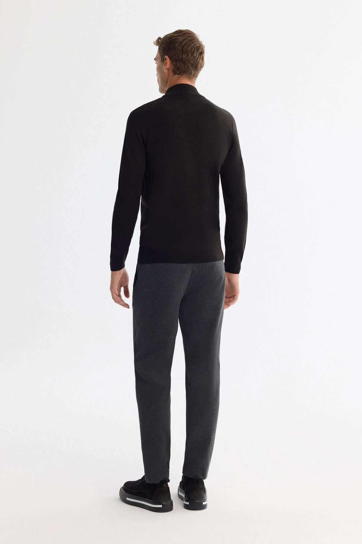 Men's black half fisherman collar textured knitwear sweater E005108