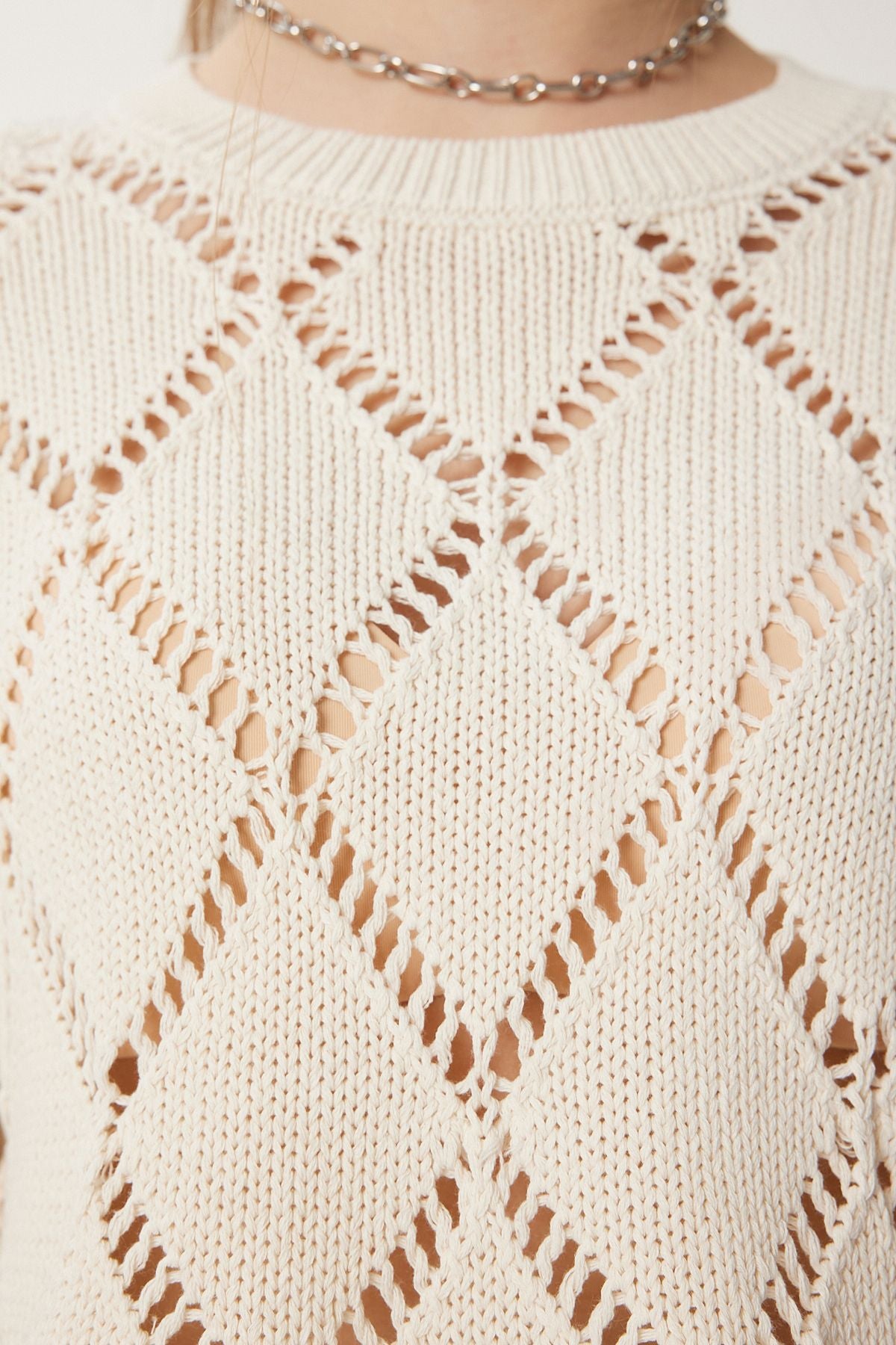 Women's Cream Spanish Arm Outline Crop Knitwear Sweater DM00105