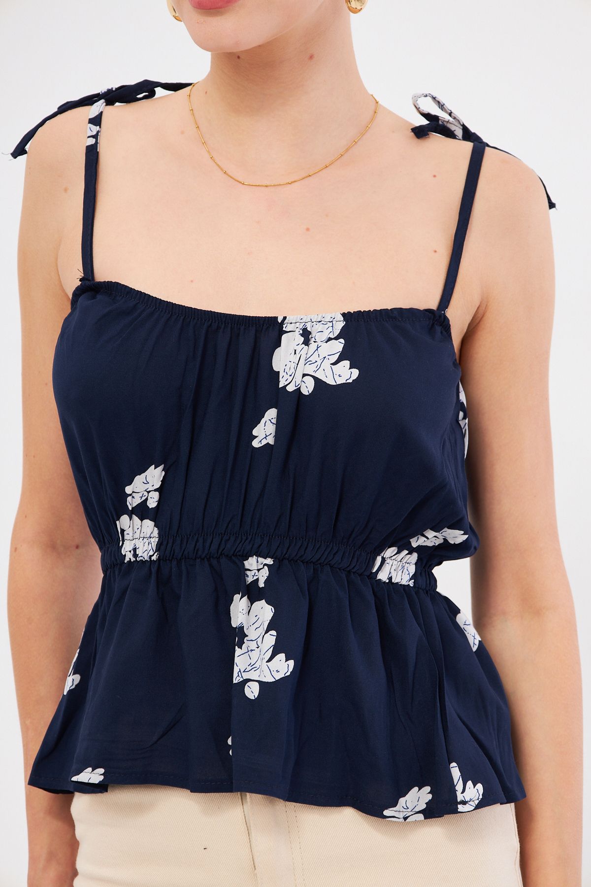 Female navy blue patterned waist tire straps connect detailed strapless Crop blouse ARM-24Y0011116