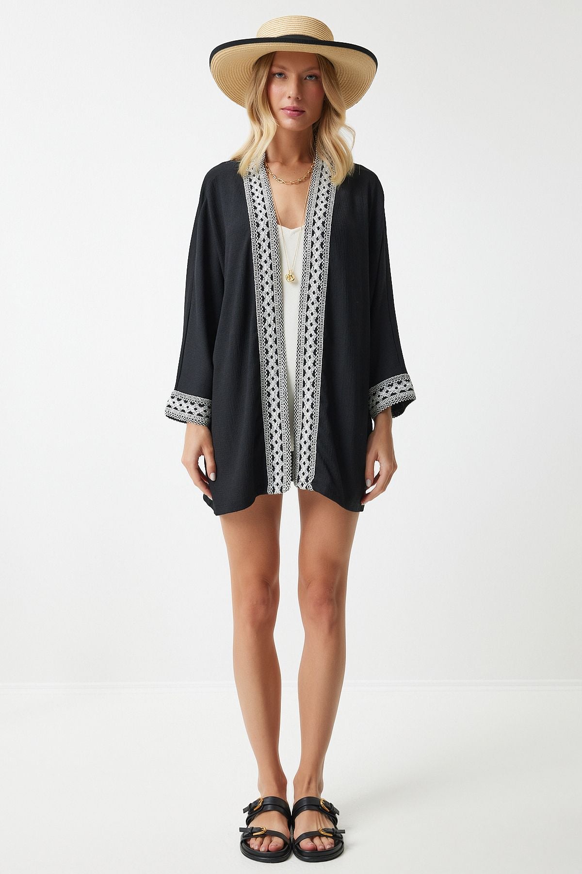 Women's Black Embroidery Krinkıl Kimono DD01101