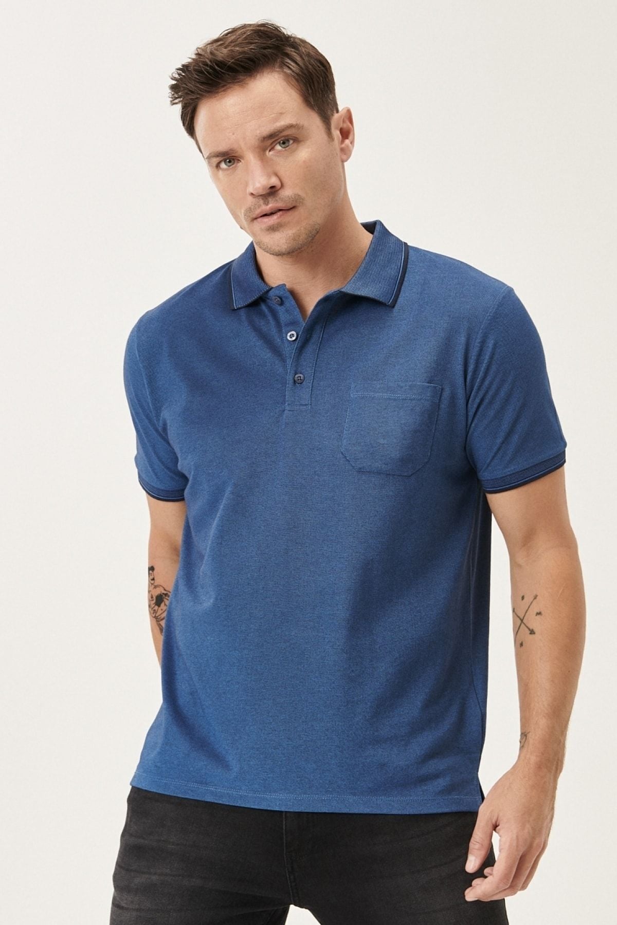 Men-Plugging Cotton Fabric Regular Fit Casual Cutting Laci-Indigo Curled Polo Yaka Pocket T-shirt