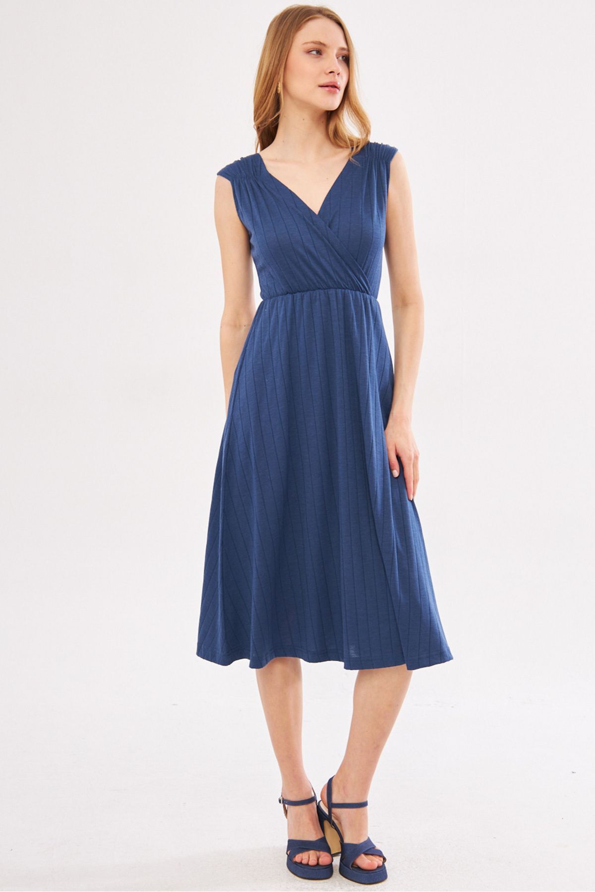 Woman Dark Blue Waist and Shooter Skirt Cruve Cruve Midi Boy Dress ARM-24Y001017