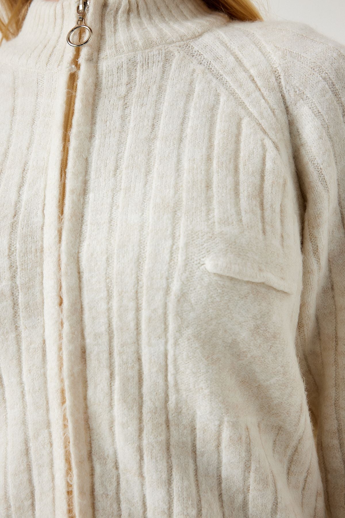 Women's Cream Zippered Knitwear Cardigan DD01301