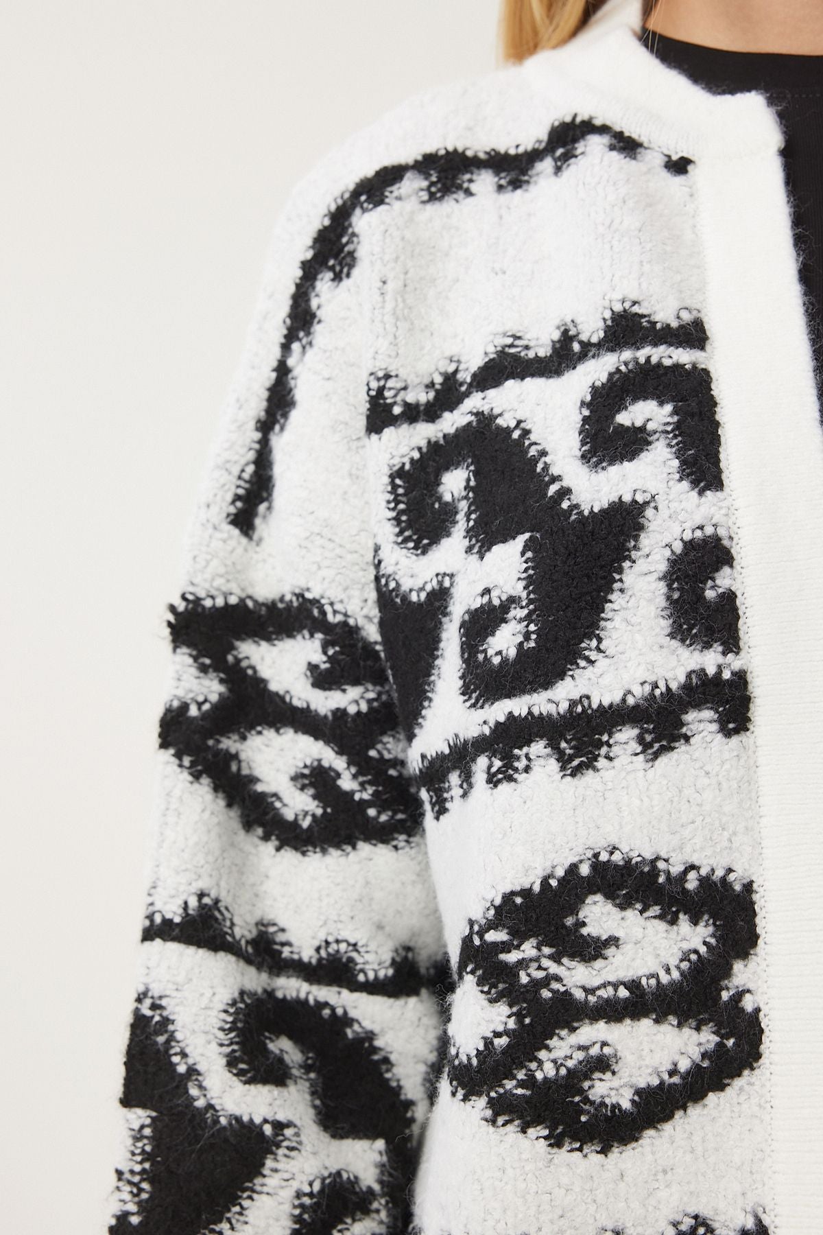 Women's Bone Black Patterned Cardigan Jacket US00938