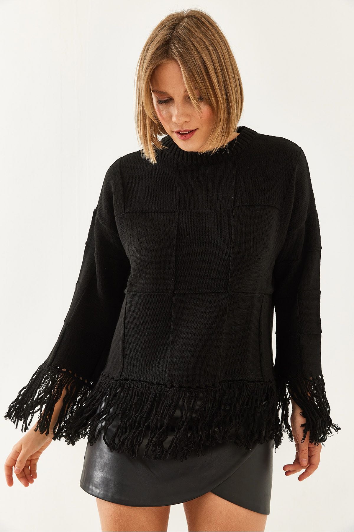 Female tassel knitwear sweater