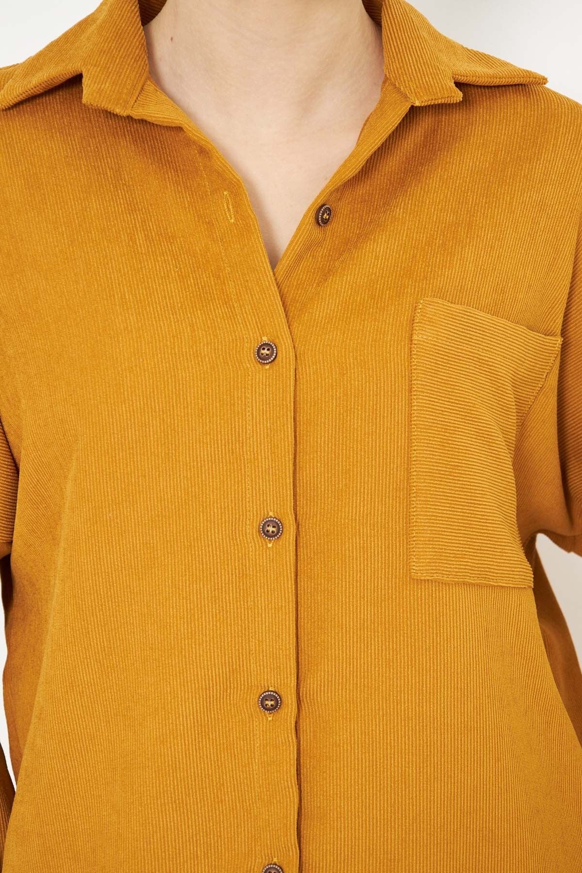 Woman mustard pocket with oversize finely wick velvet shirt ARM-24K001076