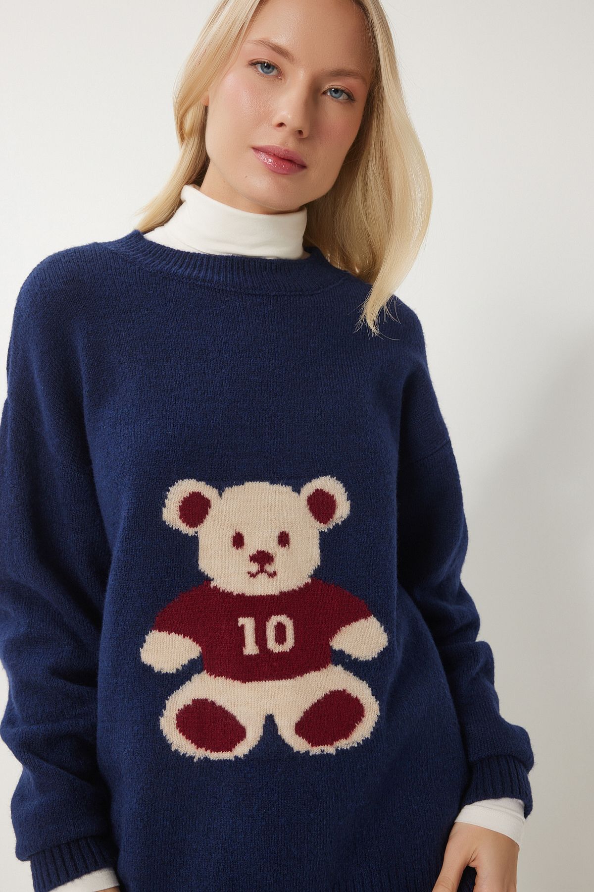 Woman Navy Blue Teddy Tattered Soft Knitwear Sweater MX00177
