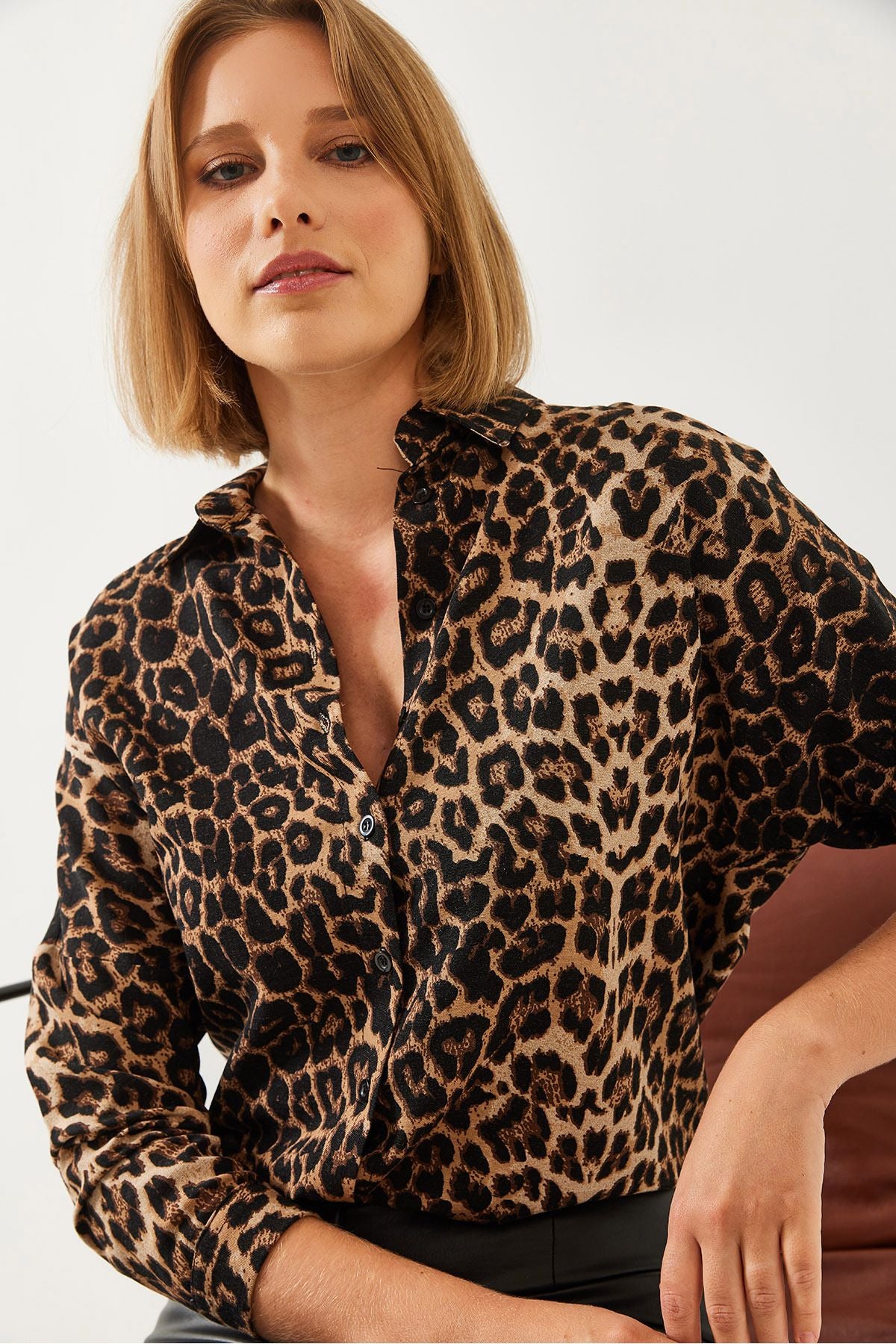 Women's Leopard Patterned Bat Arm Shirt 60251989