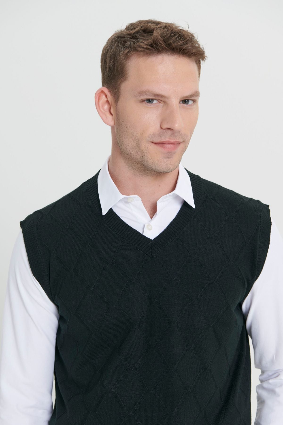 Men's Black Standard Fit Normal Cut V -neck knitwear sweater