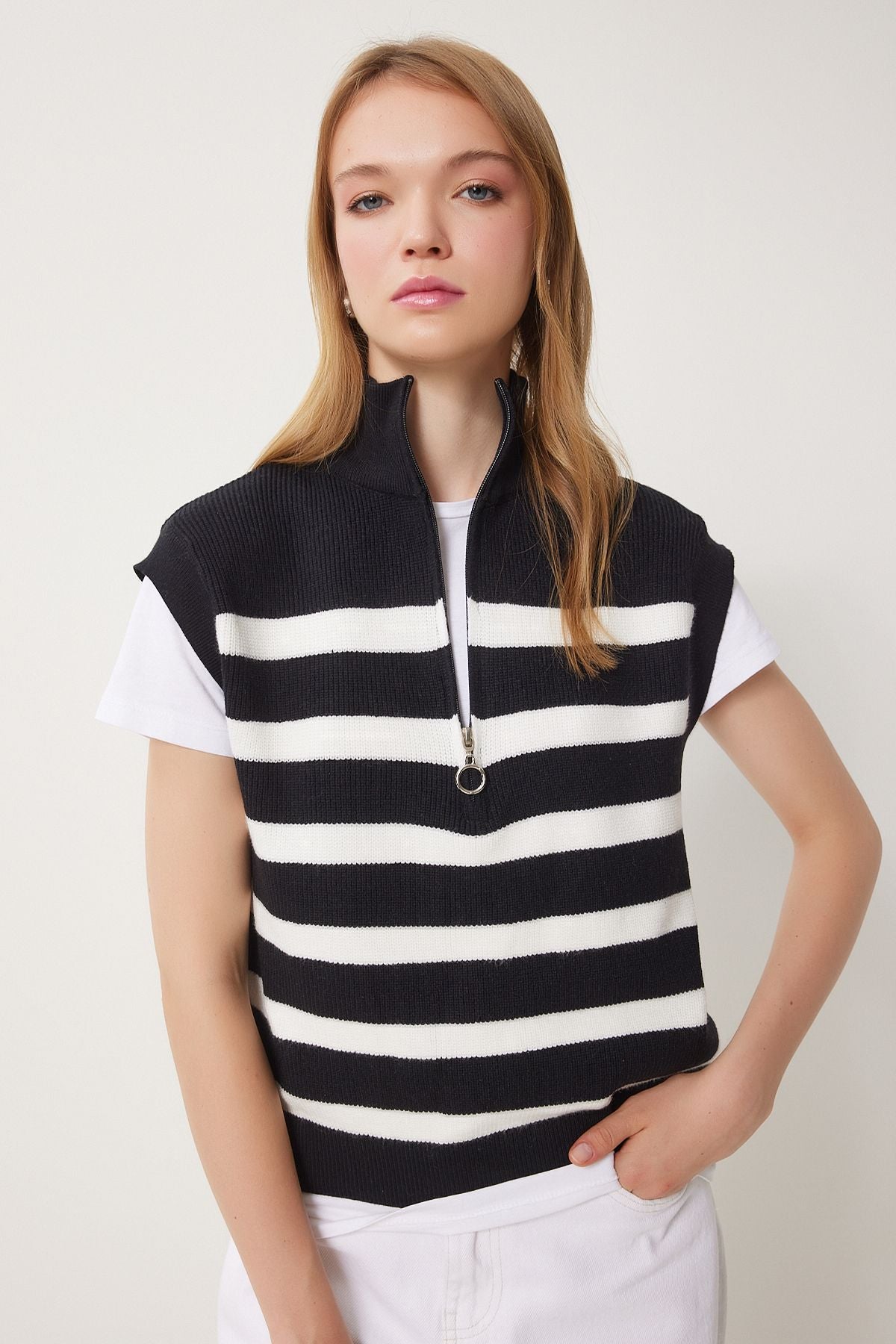 Female black zipper collar striped knitwear sweater US00944