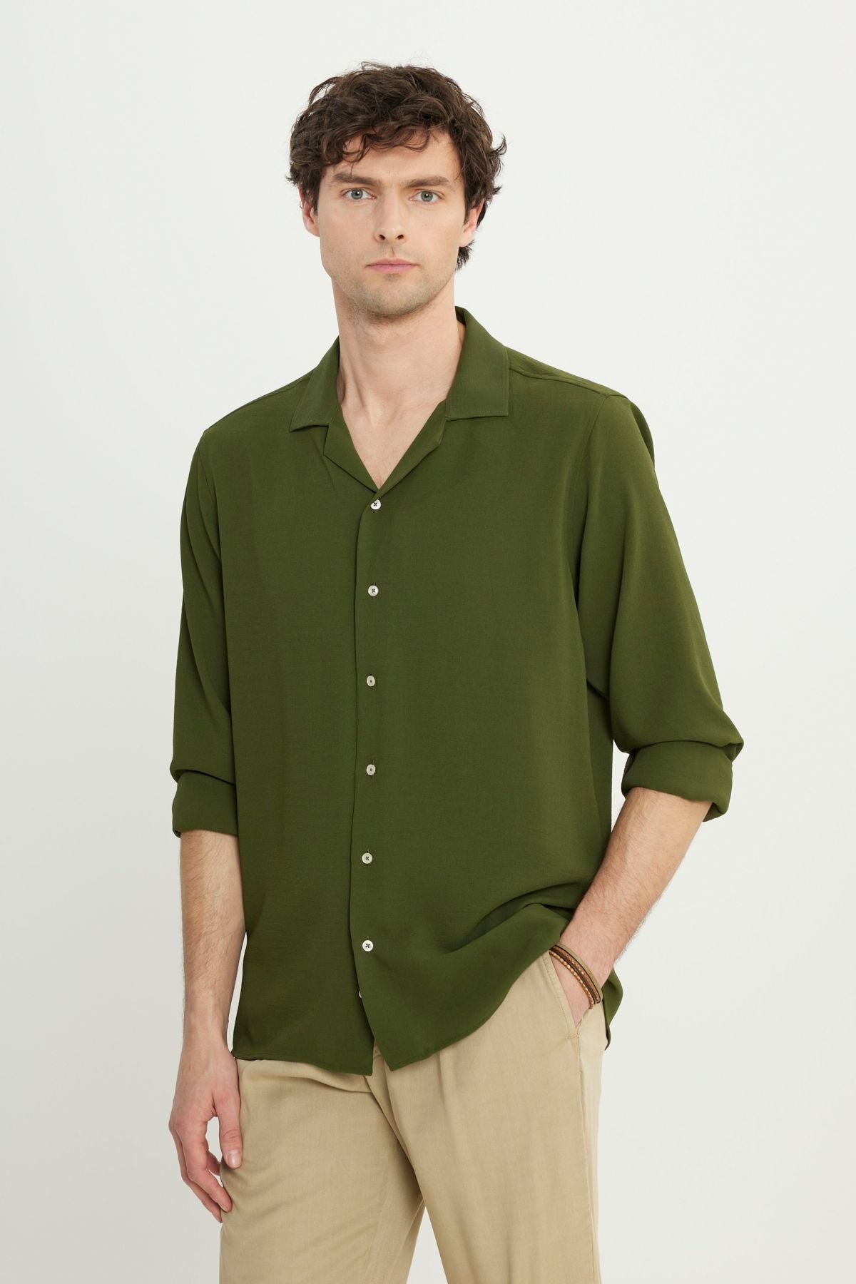 Men's Khaki Comfort Fit comfortable cut hawai collar jacquard shirt