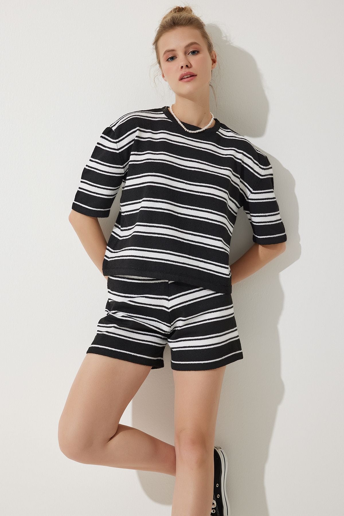 Female black striped towel tshirt shorts team yy00210
