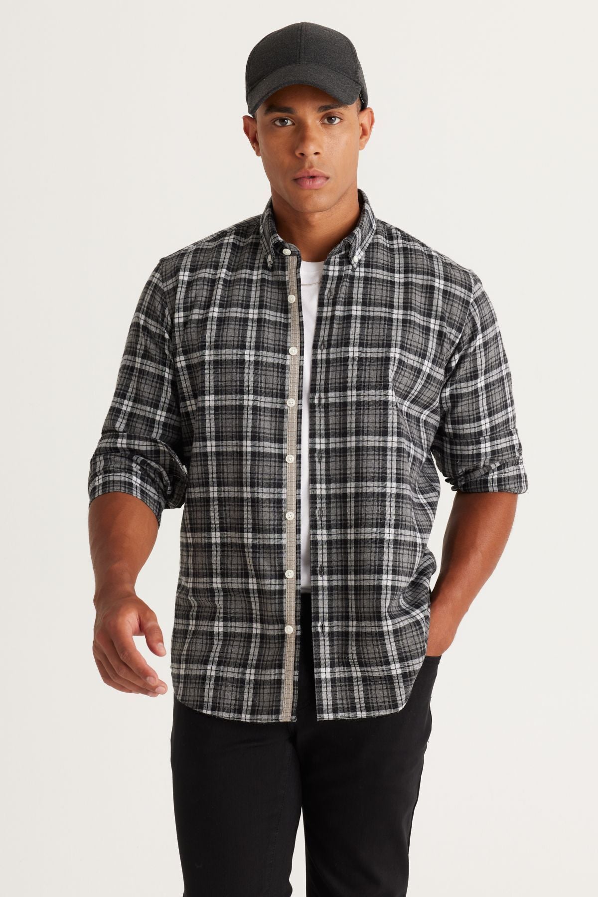 Men's anthracit-gray comfort fit comfortable cut buttoned collar cotton checkered shirt