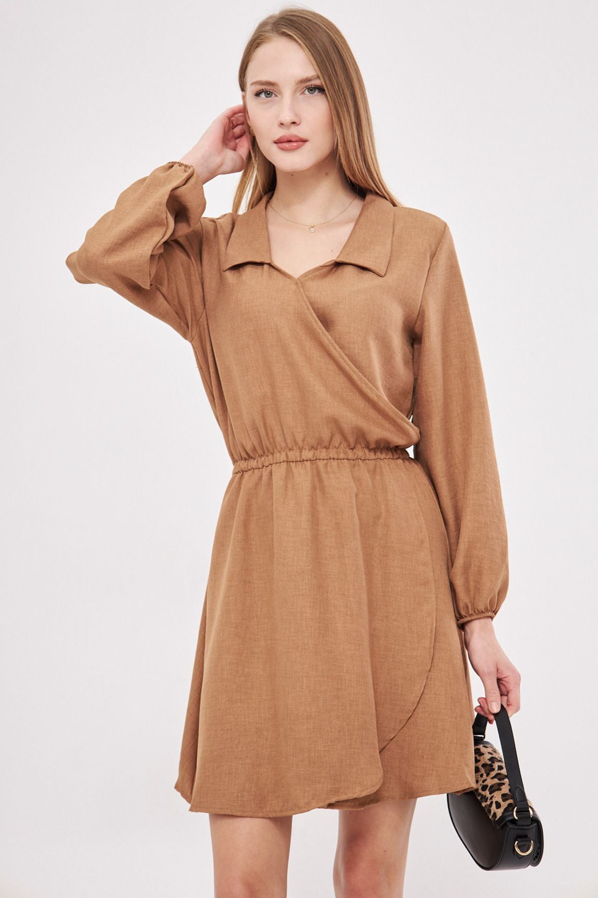 Female Camel Shirt collar Cruve waist and handle rubber dress with rubber dress ARM-25K001047