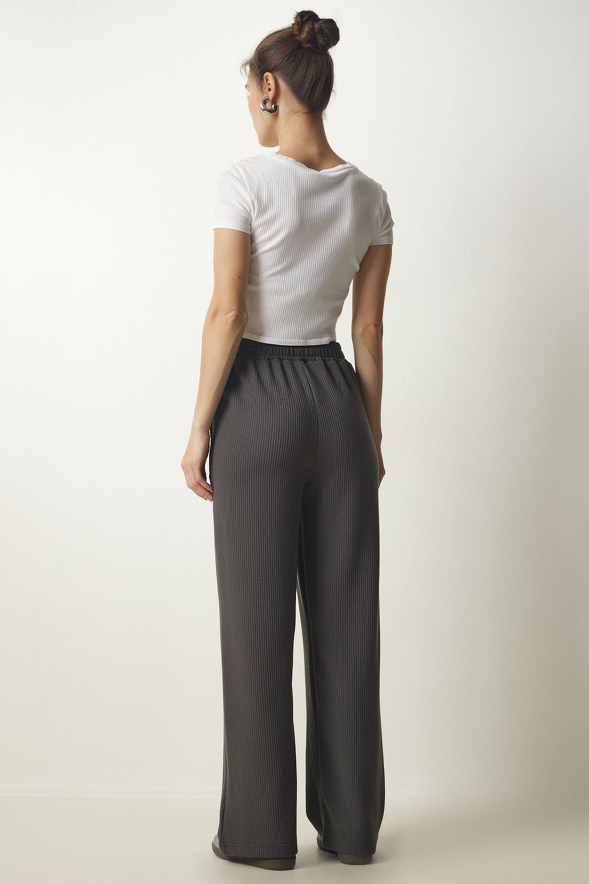 Woman Smoked Conspuent Knitting Pants EW00005