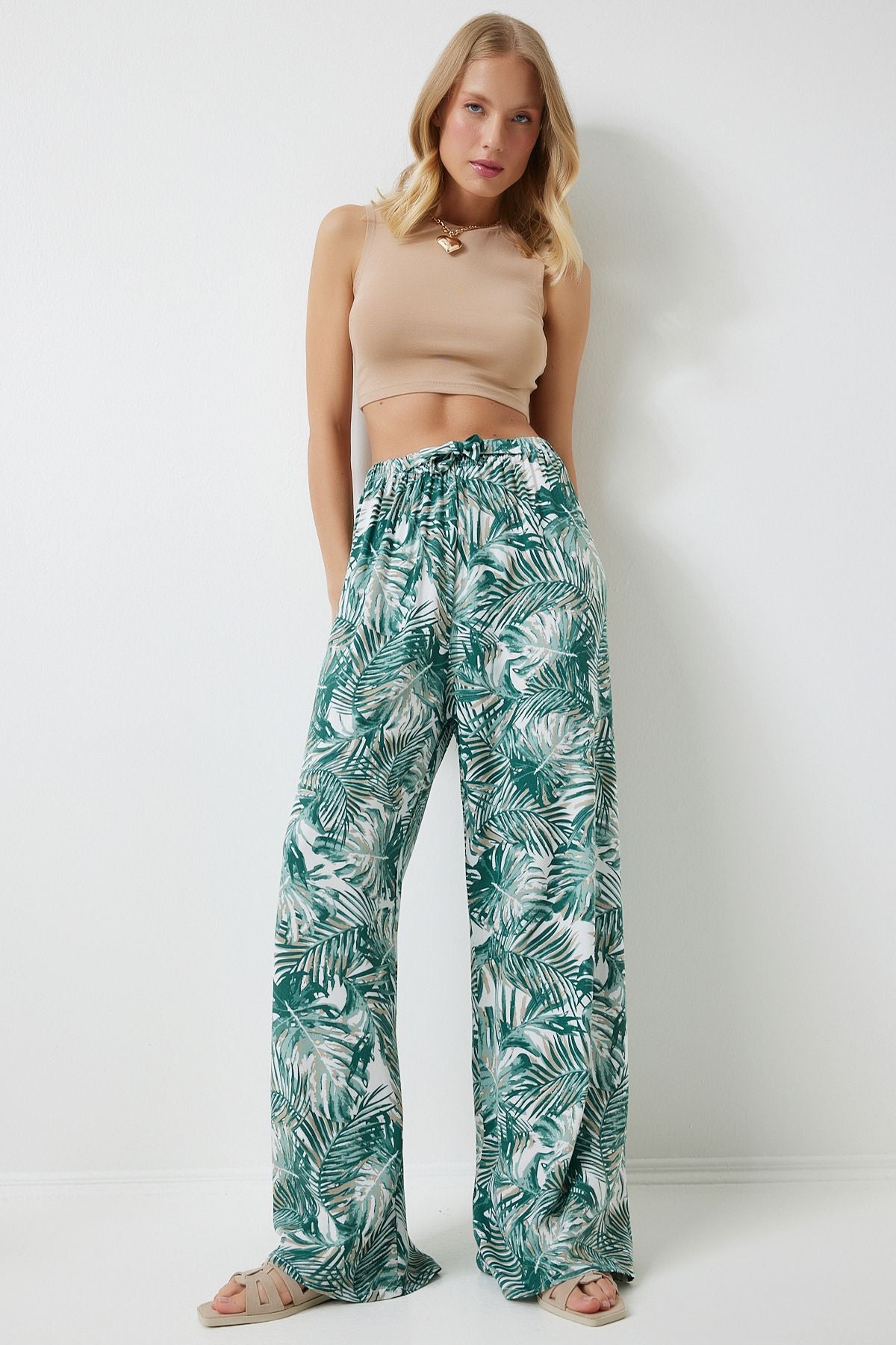 Women's Cagla Green Patterned Viscose Palazzo Pants EN00606