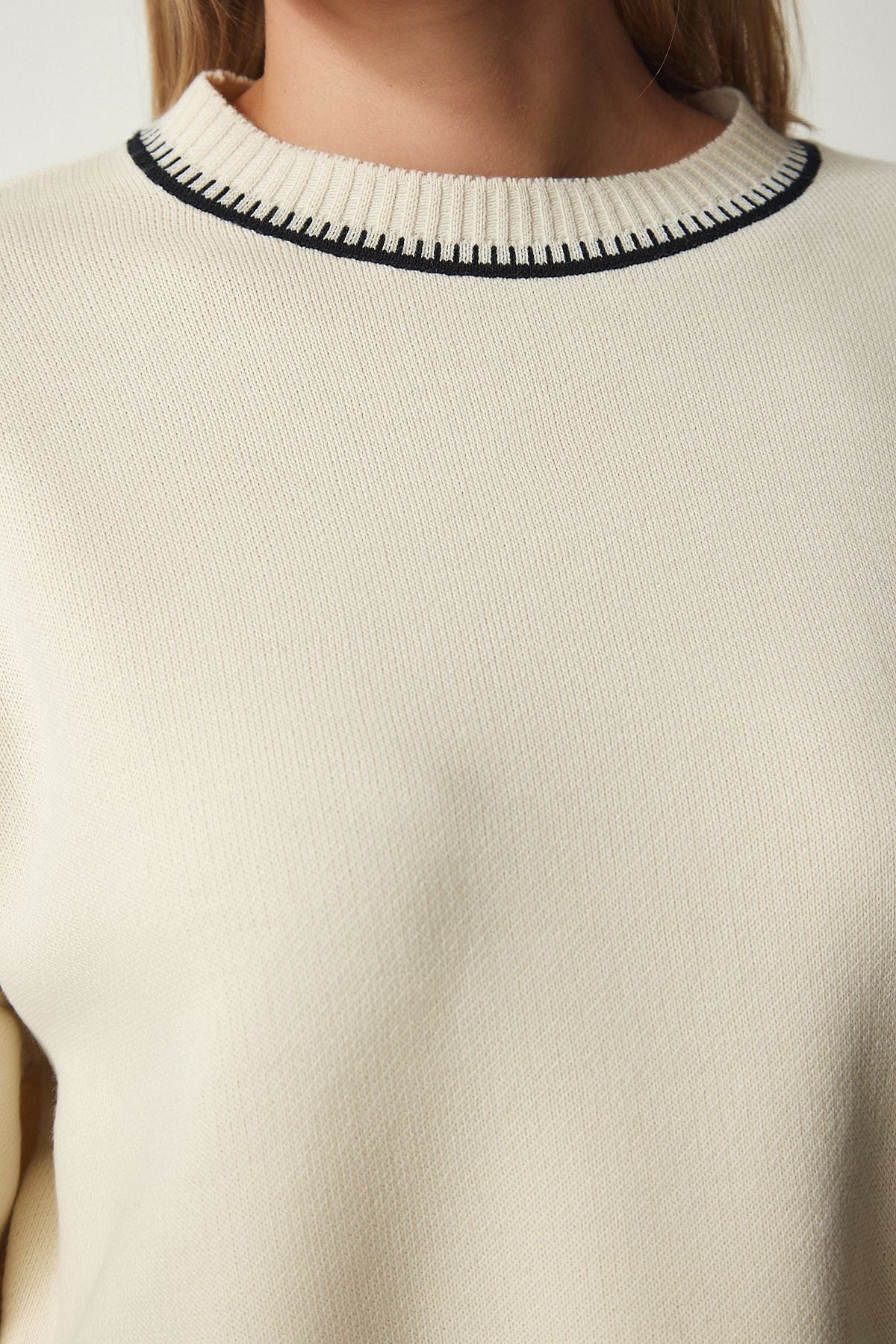 Women's Cream Bike Neck Knitwear Sweater PF00033