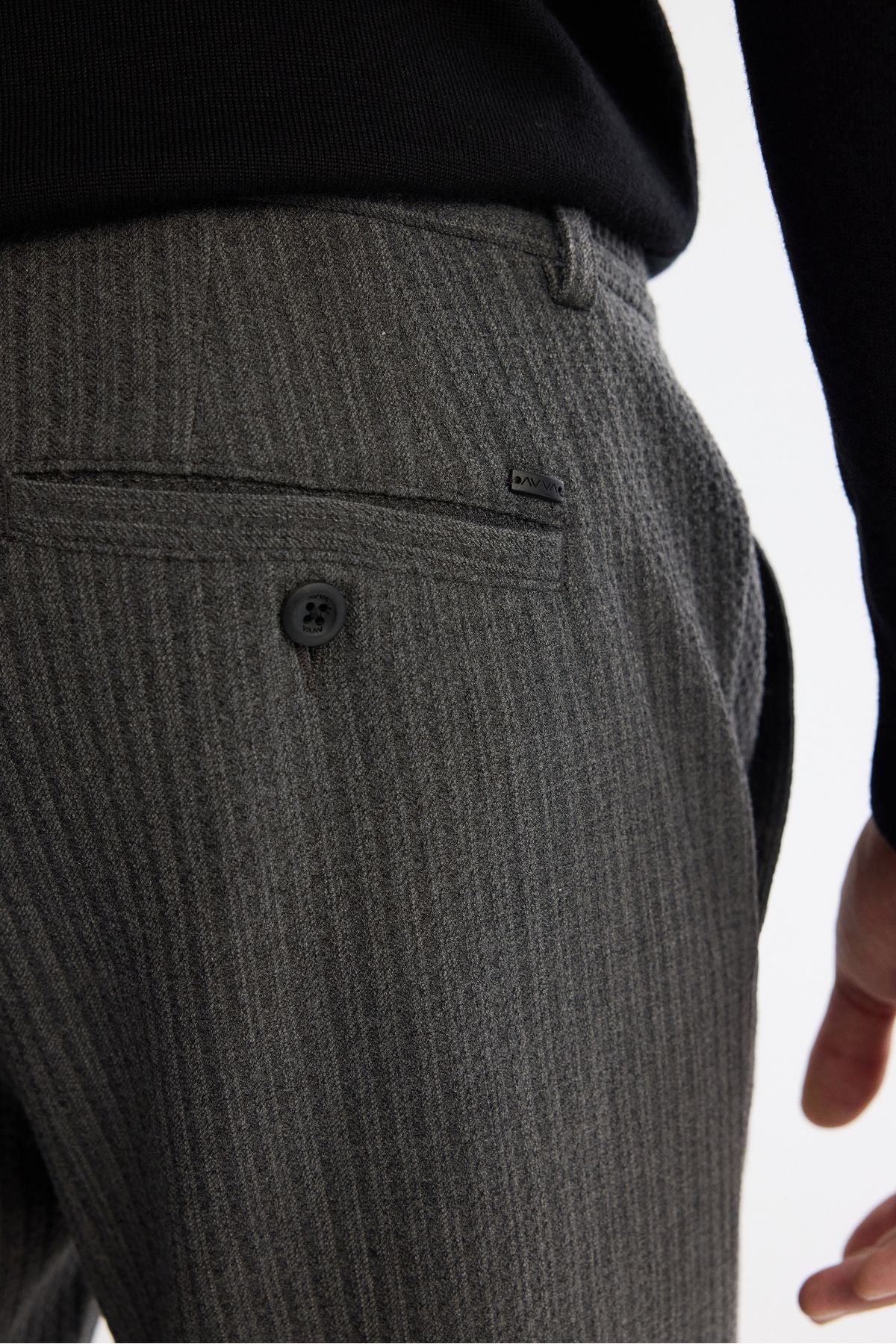 Men's anthracite woolen as well as rubber textured chino pants A42y3067