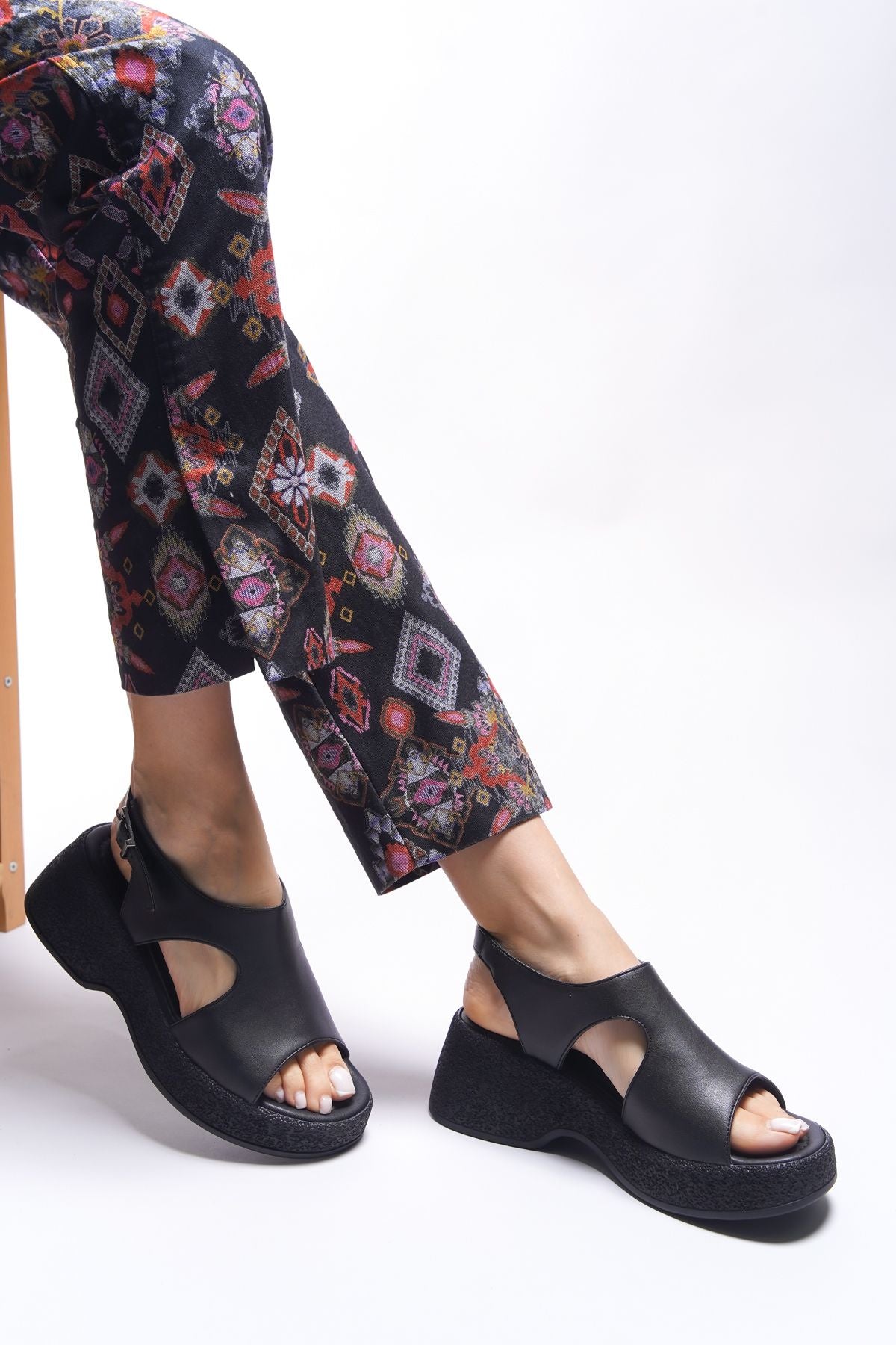 Lyathlin Women Heels Sandals 0012450 Black