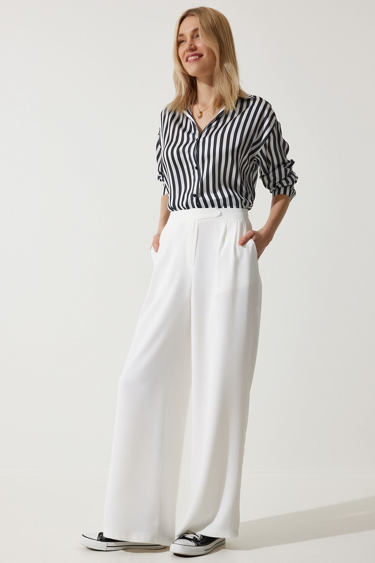 Woman broken white abundant palazzo pants rv00191