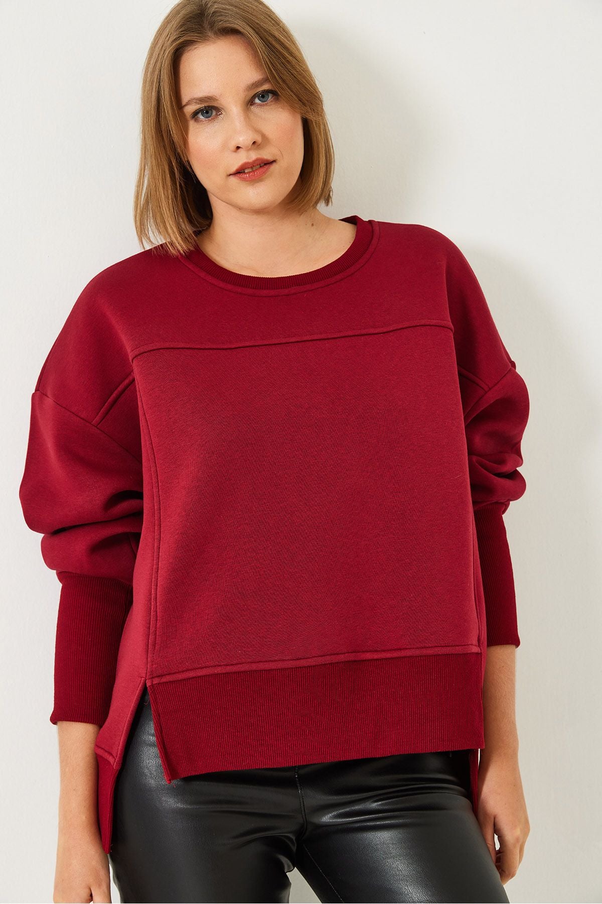 Woman Three Yarn Sweatshirt