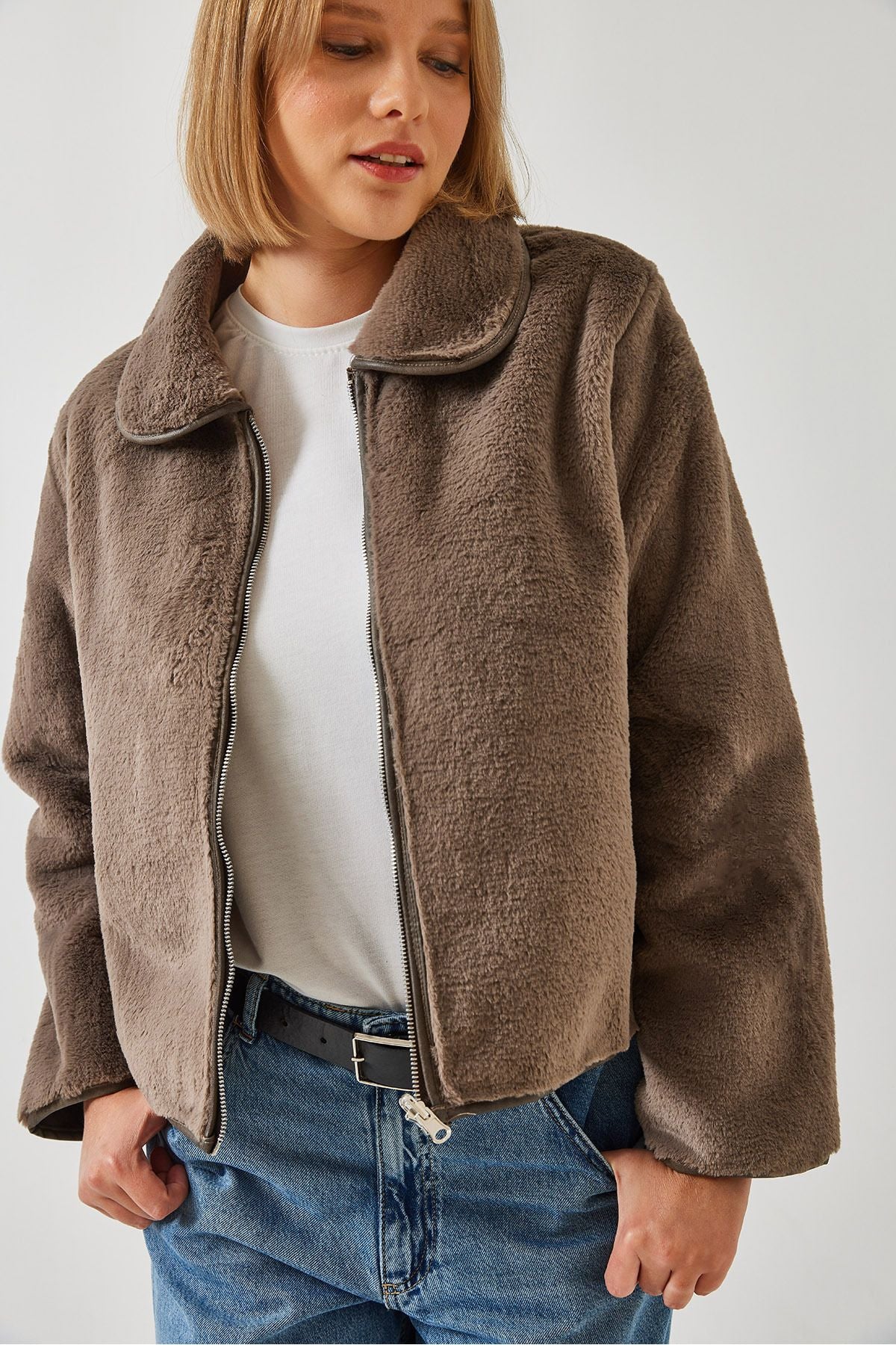 Artificial fur coat with women's collar zipper 60351096