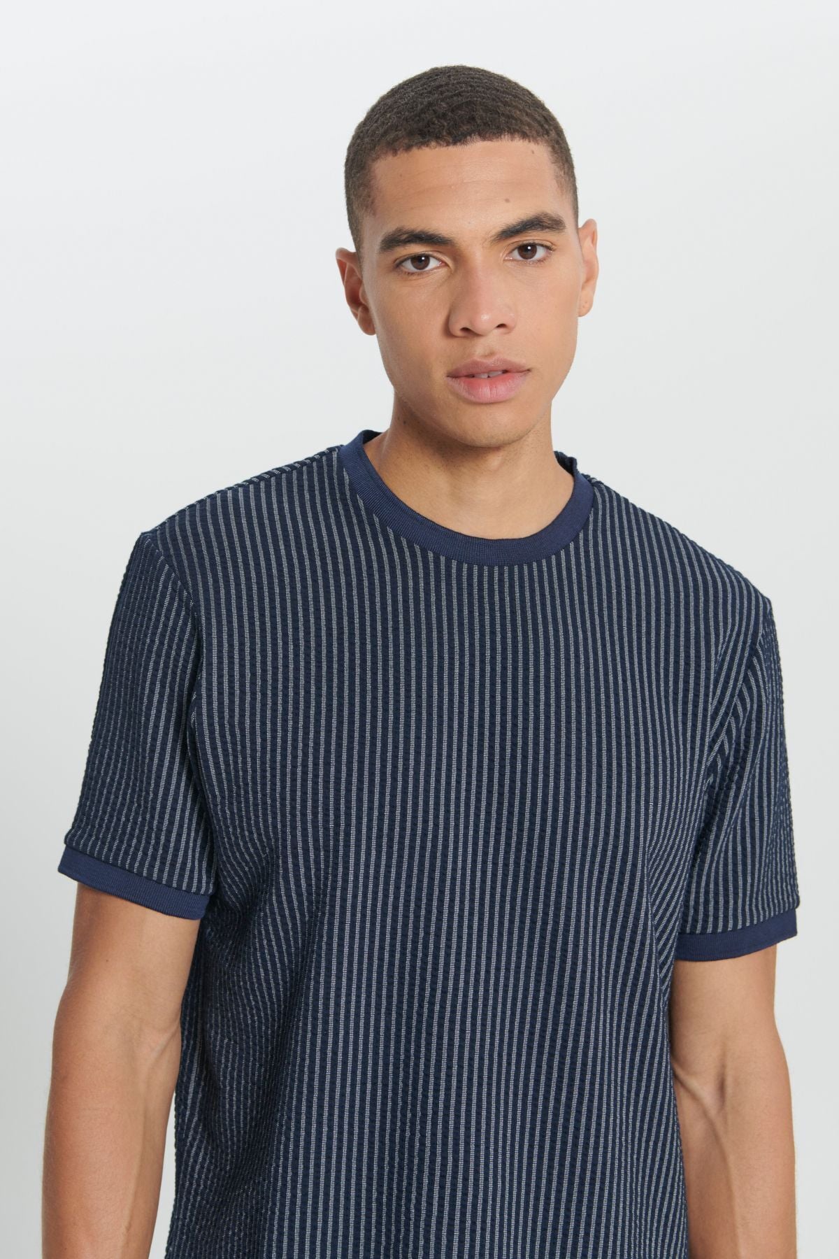 Men's navy blue comfort fit comfortable cut cotton striped bike collar t -shirt