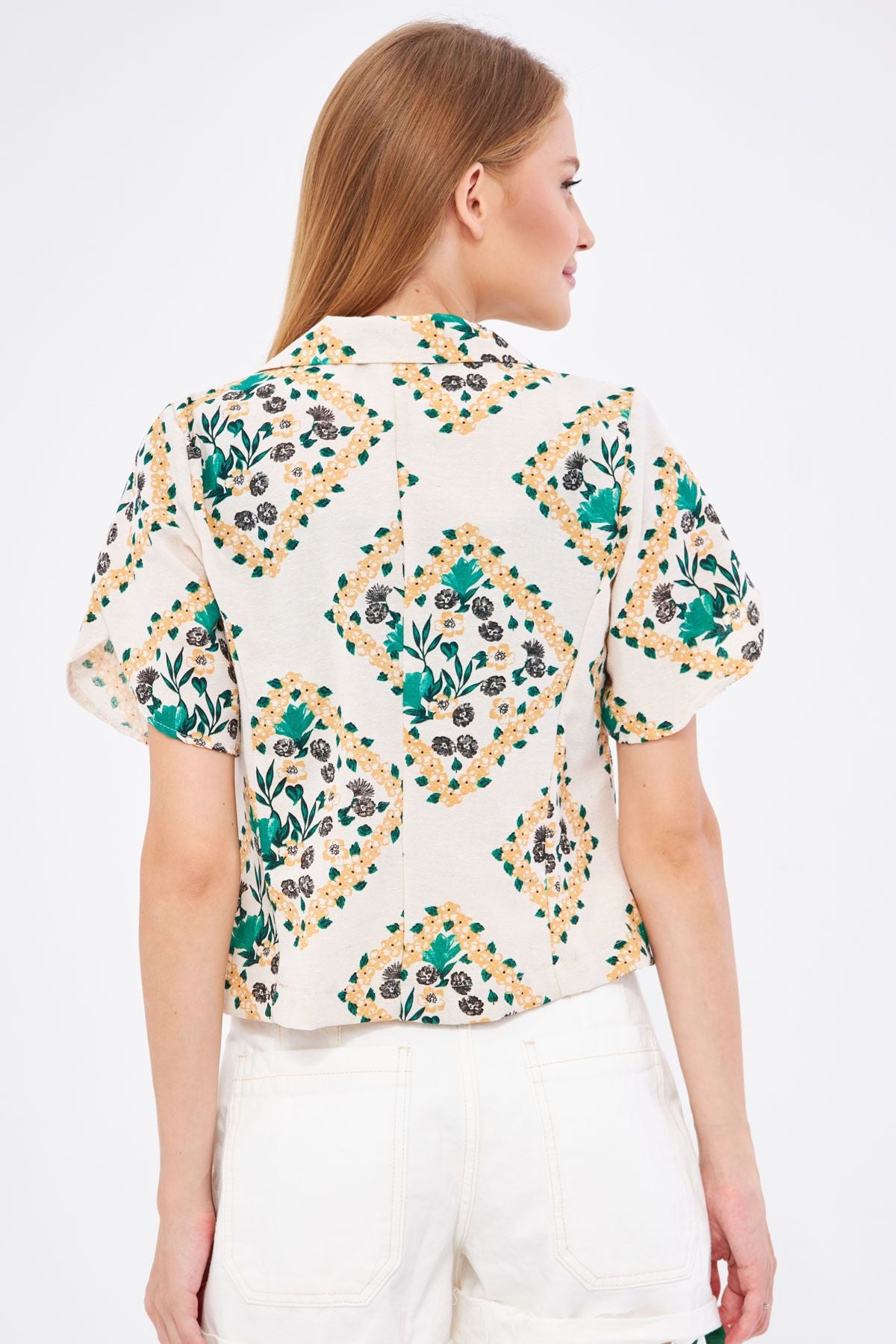 Female emerald linen-looking patterned arm slit and short sleeve jacket ARM-24Y001095