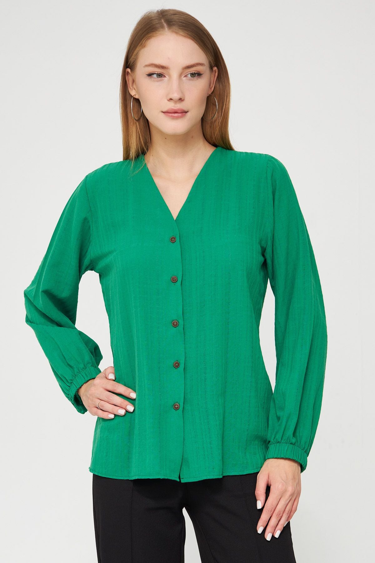 Female green arm with rubber shirt ARM-24K001002
