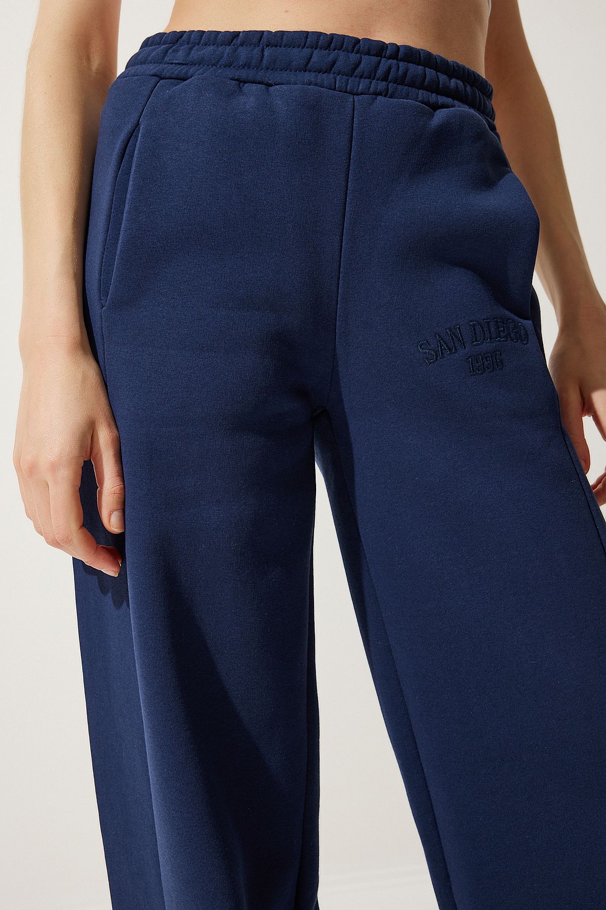 Female navy blue -bold trouser thick tracksuits six HF00445
