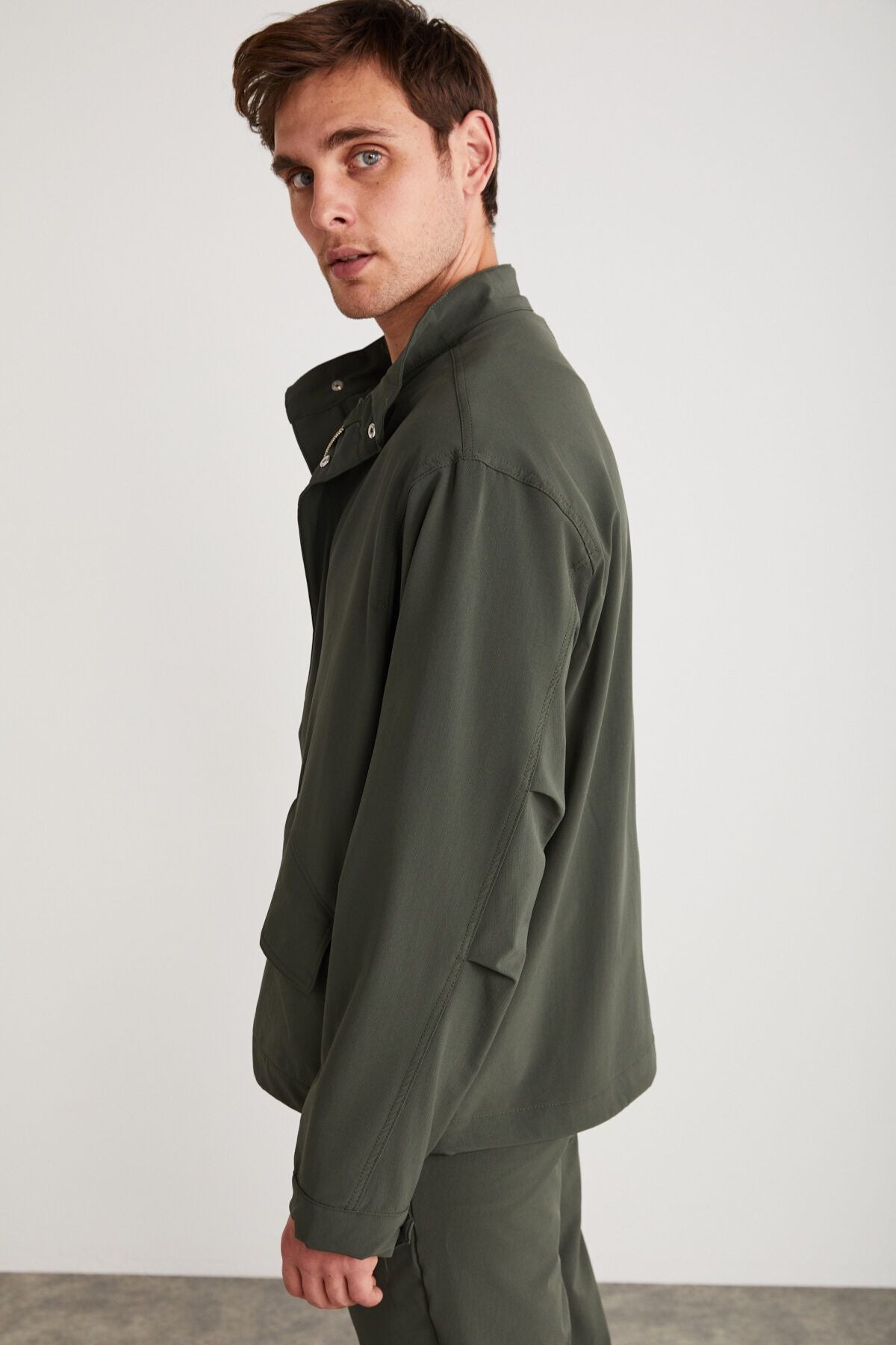 ROGER MEN'S MEN'S FLOAD BROKEN FABRIC BROKEN ZIPLET LINE ARM ARM HAND COATED POCKET GREEN JACKET